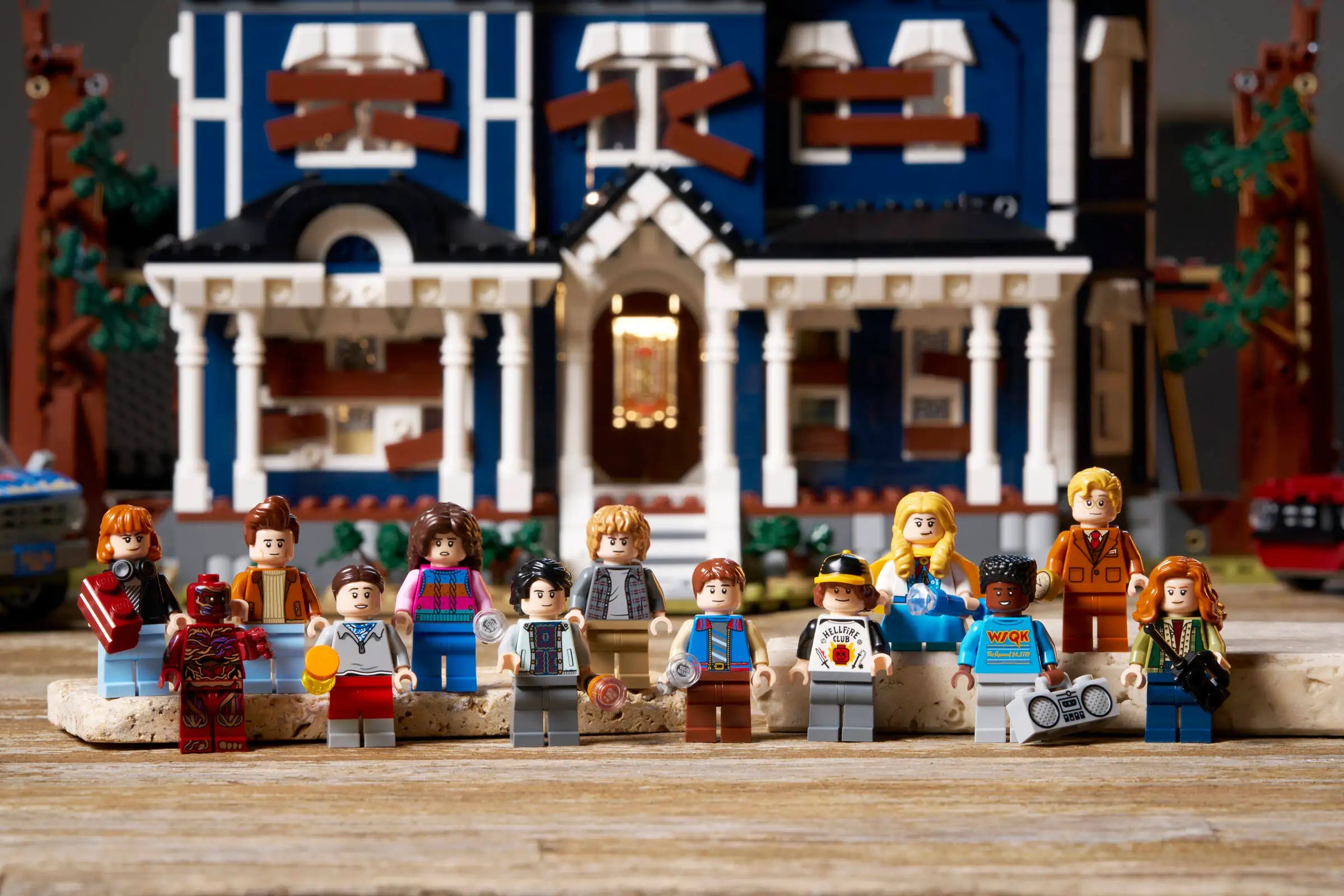LEGO Icons - Stranger Things: The Creel House #11370 (Ready to Ship)