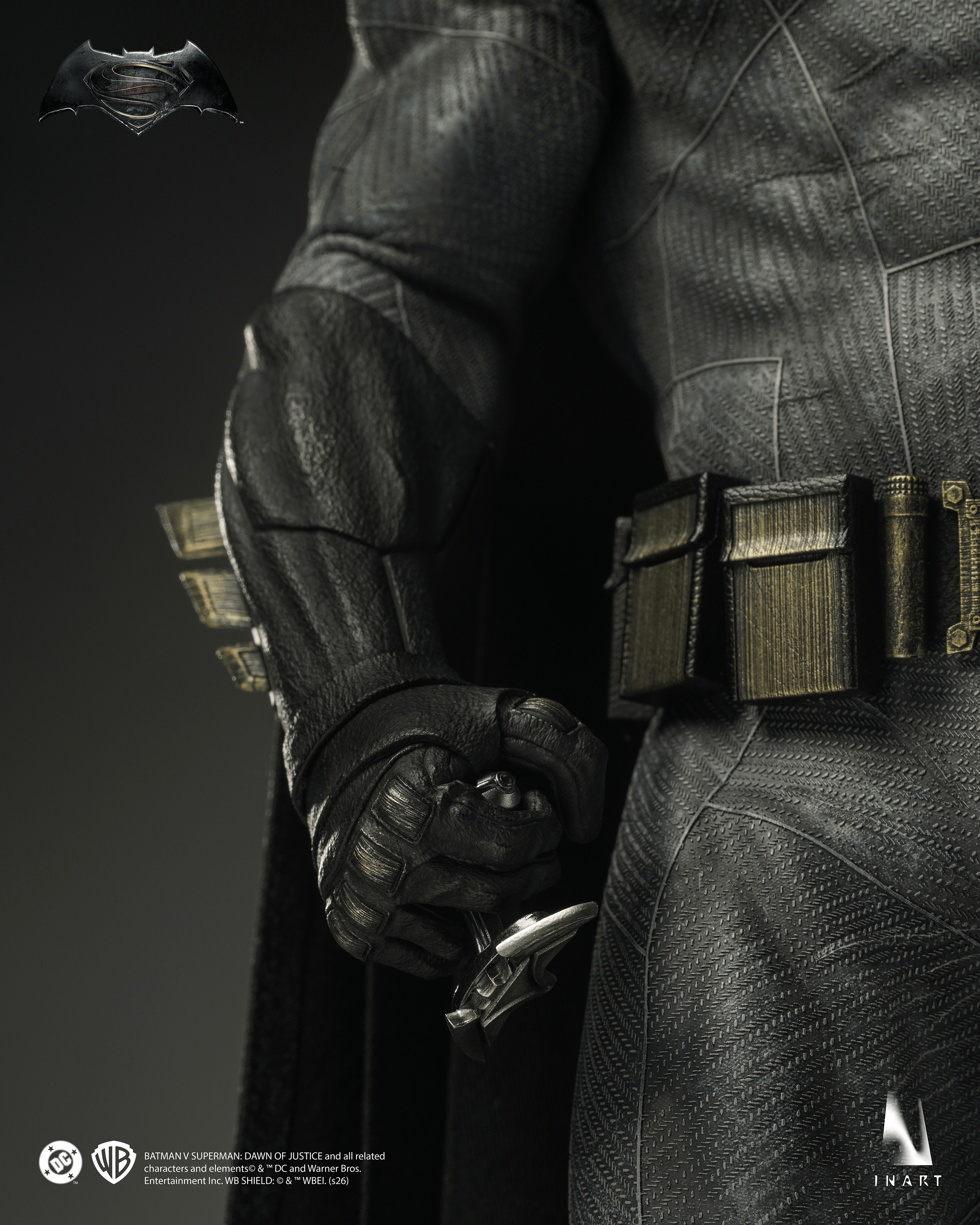 INART – Batman v Superman: Dawn of Justice - Batman 1/6 Collectible Figure
