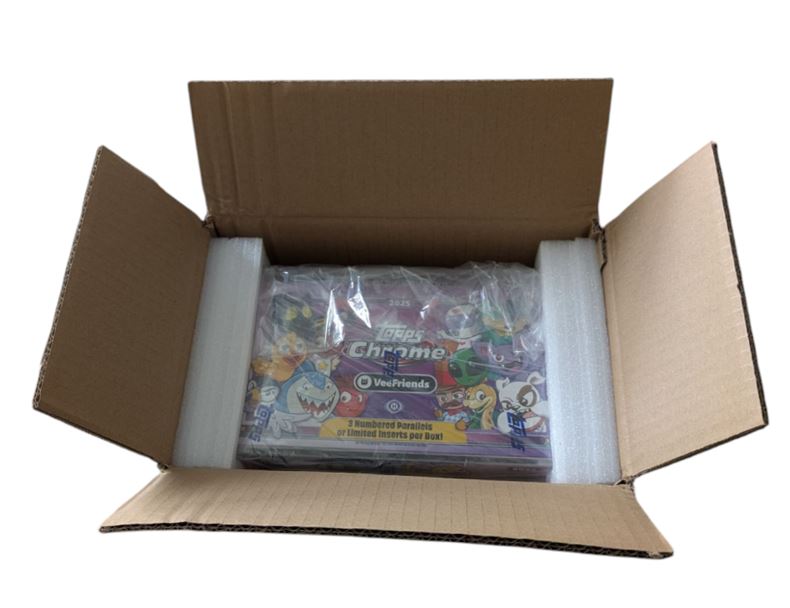 2025 Topps Chrome VeeFriends Hobby Box (Includes Titan Display Case)
