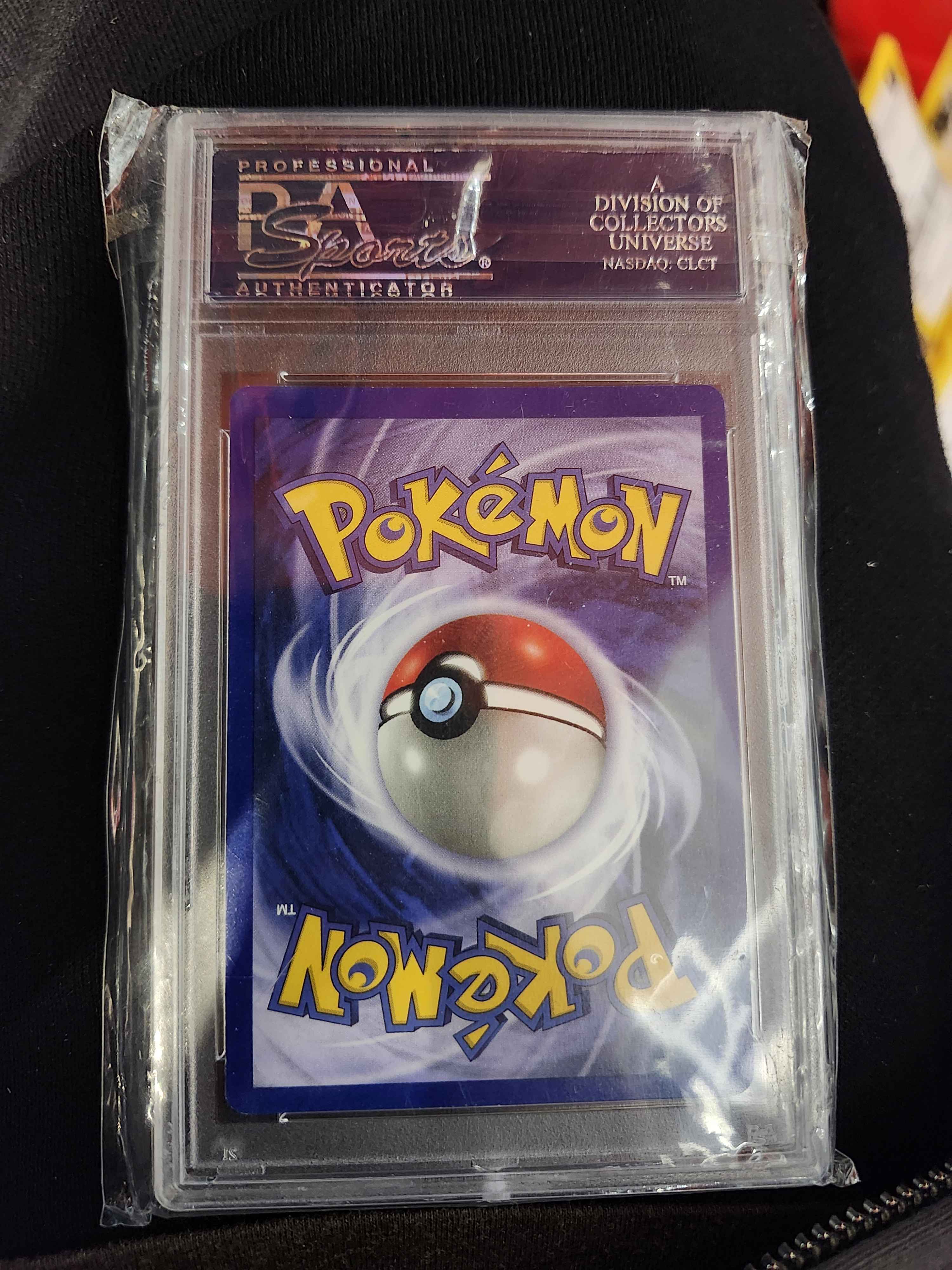 MACHAMP 1ST EDITION SHADOWLESS PSA 8
