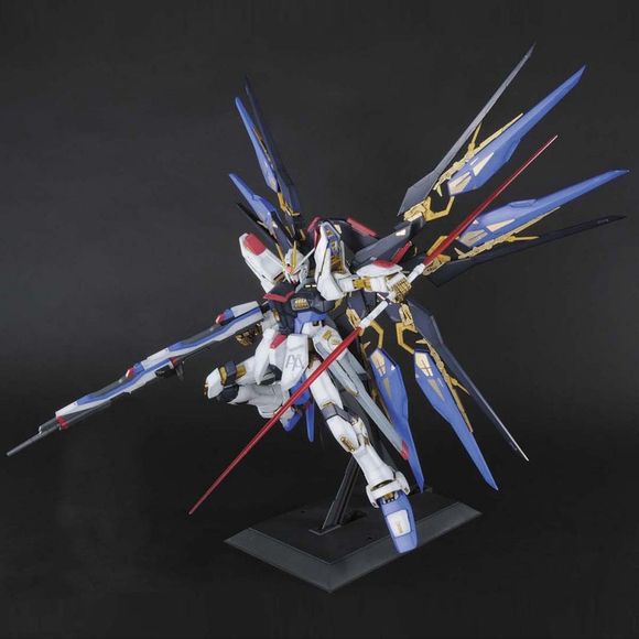Bandai Hobby Gundam Strike Freedom Perfect Grade 1/60 PG Model Kit