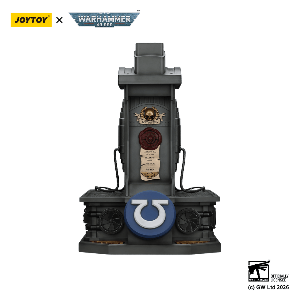 Ultramarines Captain MkX Helmet &amp; Display Stand