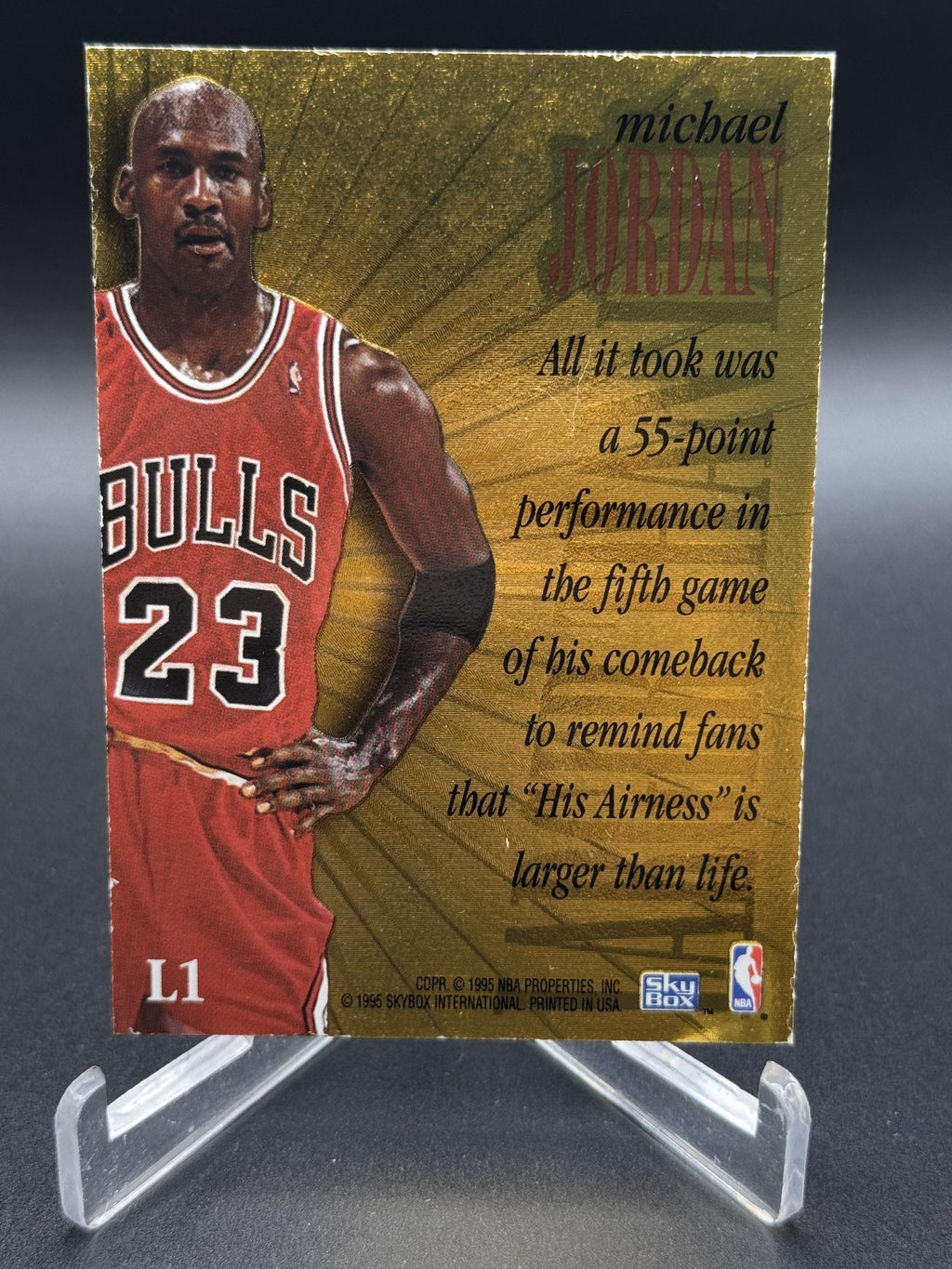 1995-96 SkyBox Premium #L1 Michael Jordan Larger Than Life