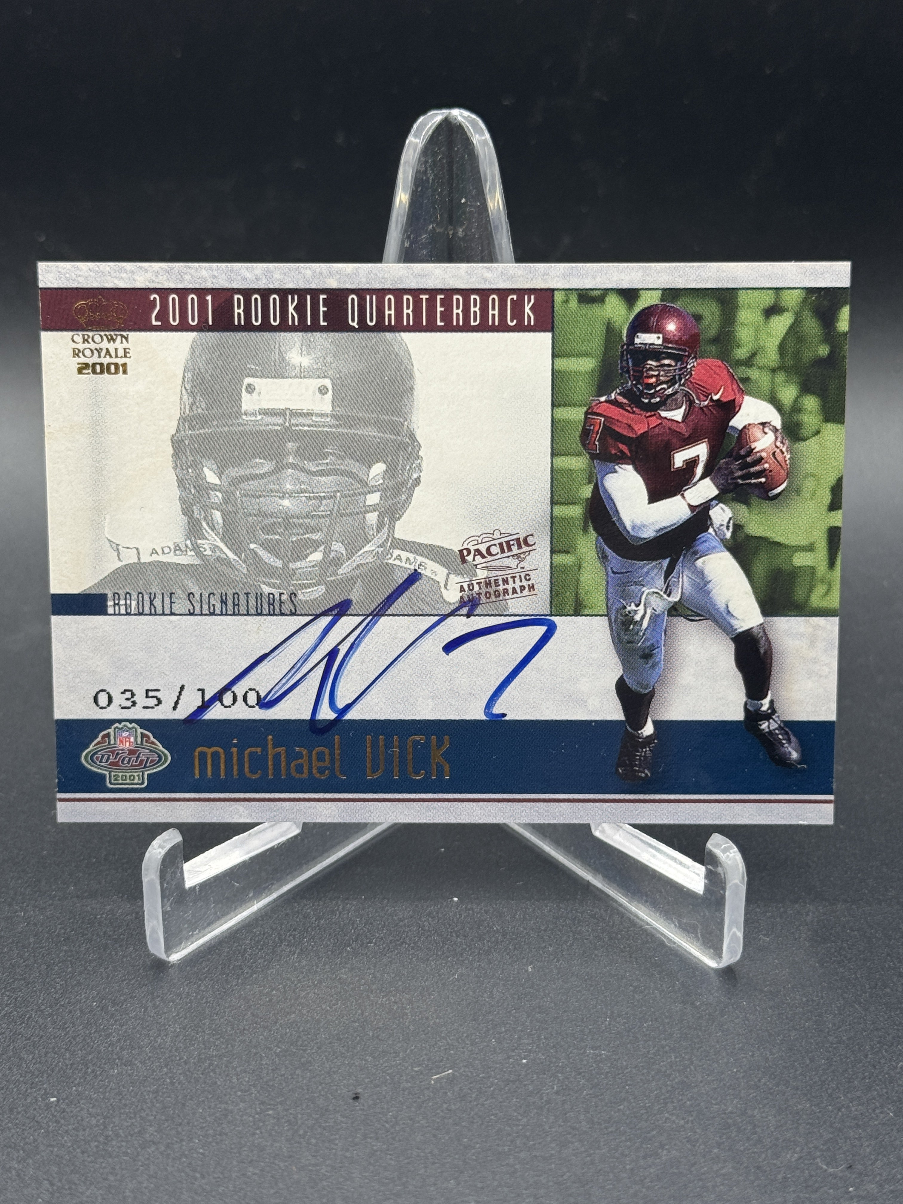 2001 Pacific Crown Royale #33 Michael Vick Rookie Signatures #/100