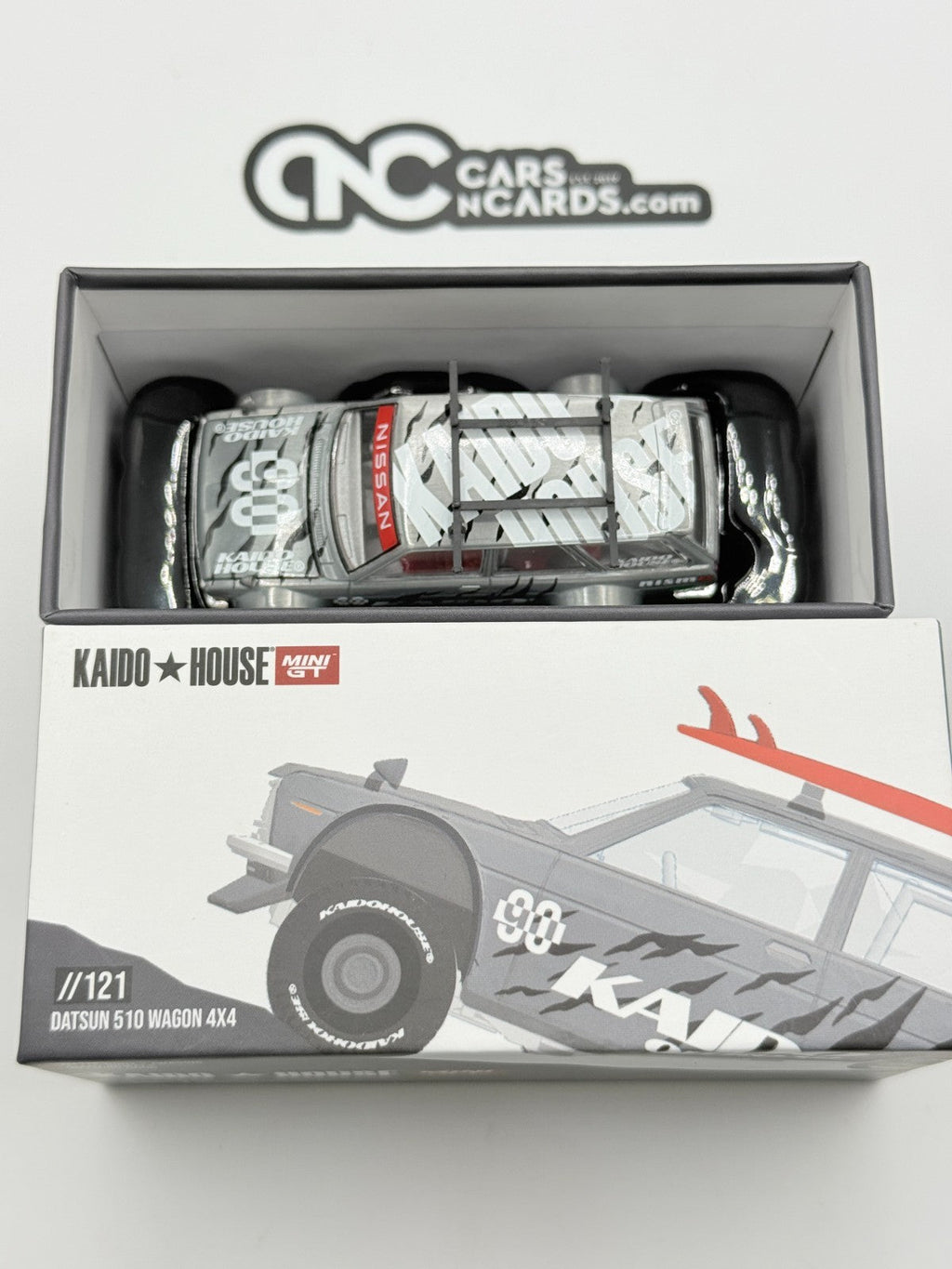 Kaido House x Mini GT 1:64 Datsun Kaido 510 Wagon 4x4 KHMG121 CHASE Open Box