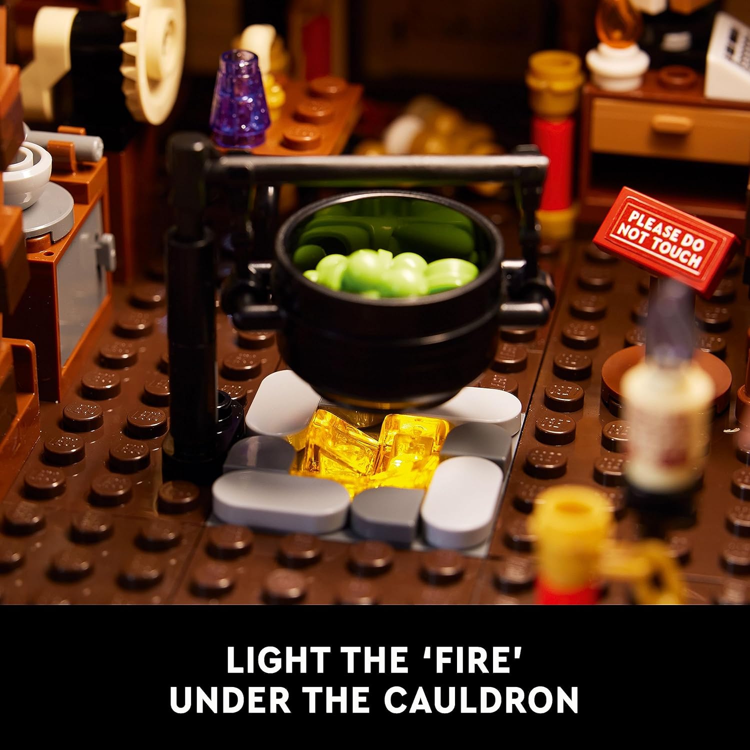 LEGO: Ideas [Disney Hocus Pocus: The Sanderson Sisters' Cottage #21341]