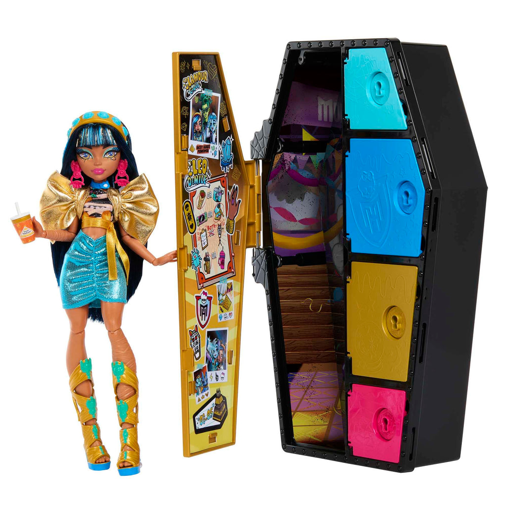 Monster High Skulltimate Secrets Doll & Clothes Accessories Set, Clawdeen Wolf With Dress-Up Locker & 19+ Surprises