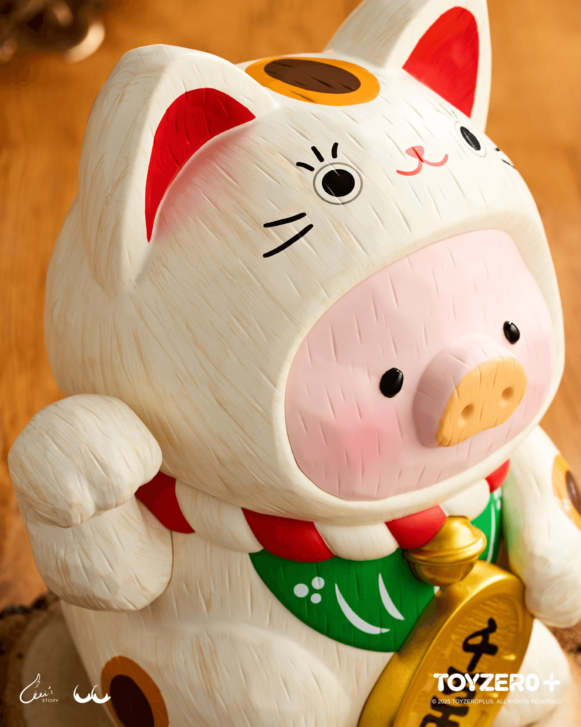 LuLu the Piggy - 18cm Wood-Carving Maneki Lu (Calico Cat)