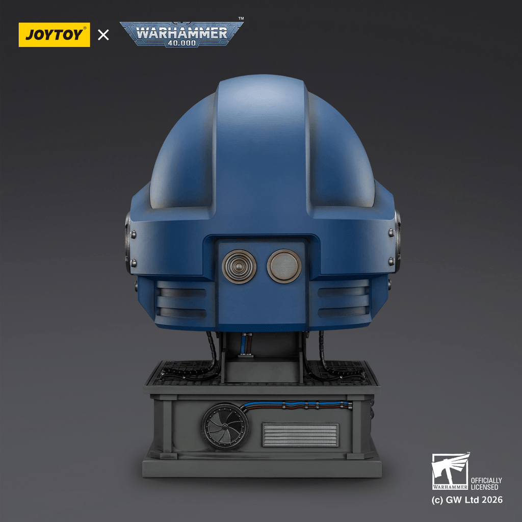 Ultramarines Captain MkX Helmet &amp; Display Stand