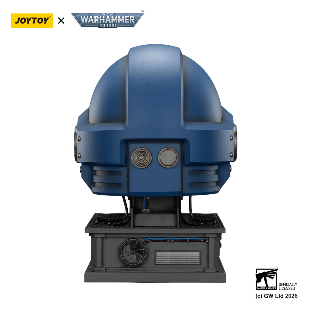 Ultramarines Captain MkX Helmet &amp; Display Stand