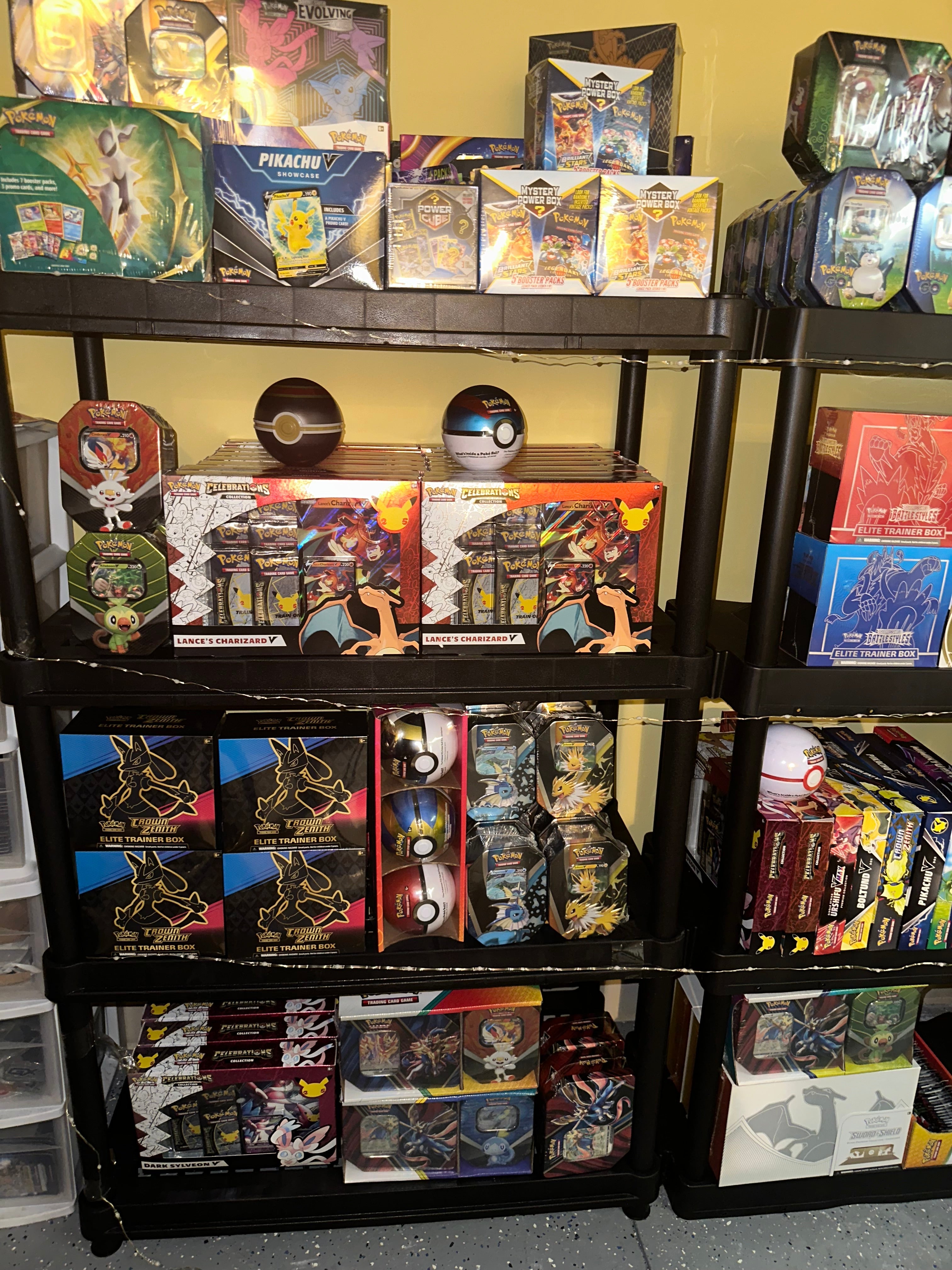 Large Poke Vintage/Modern Mystery Box!!