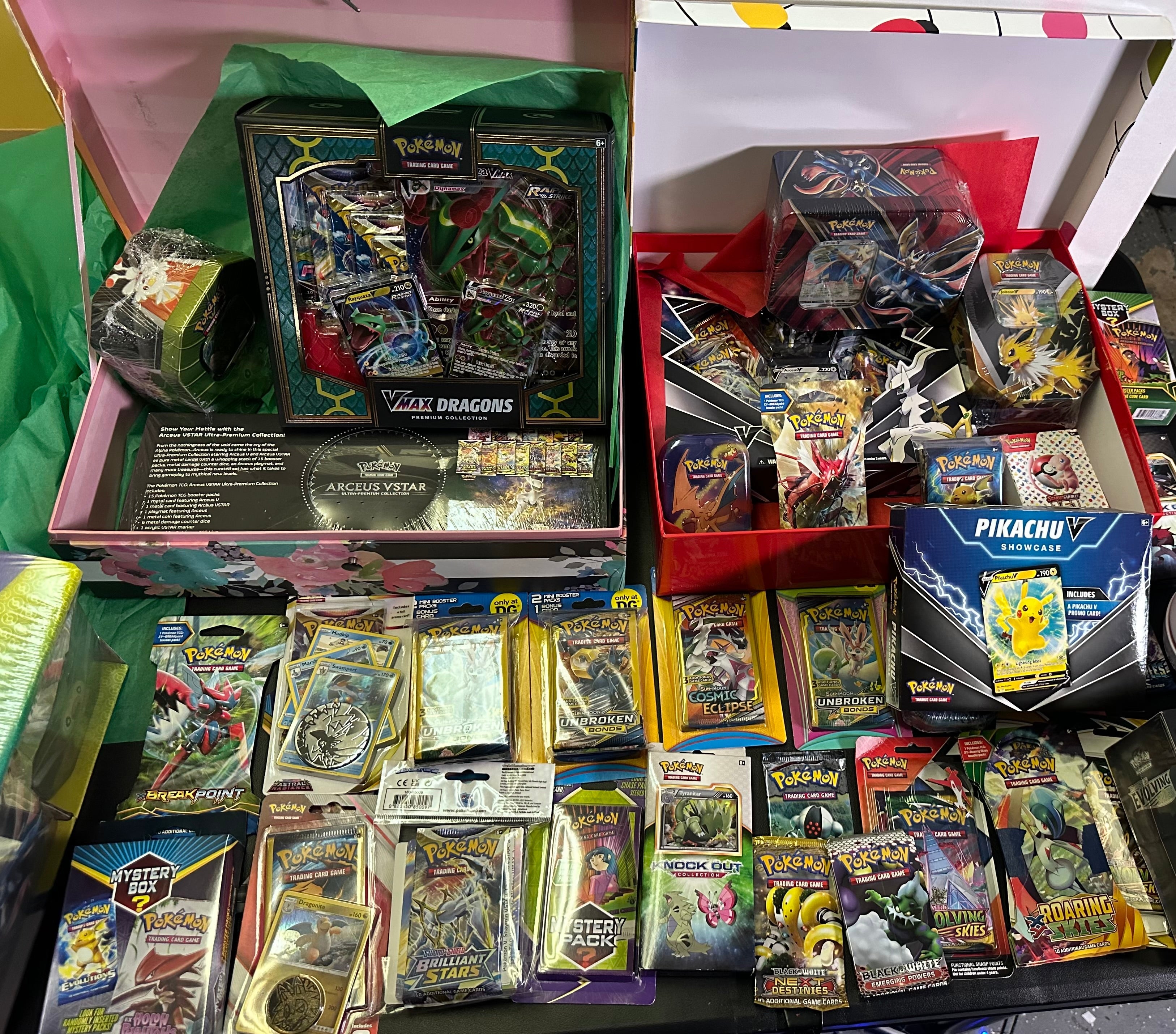 Large Poke Vintage/Modern Mystery Box!!