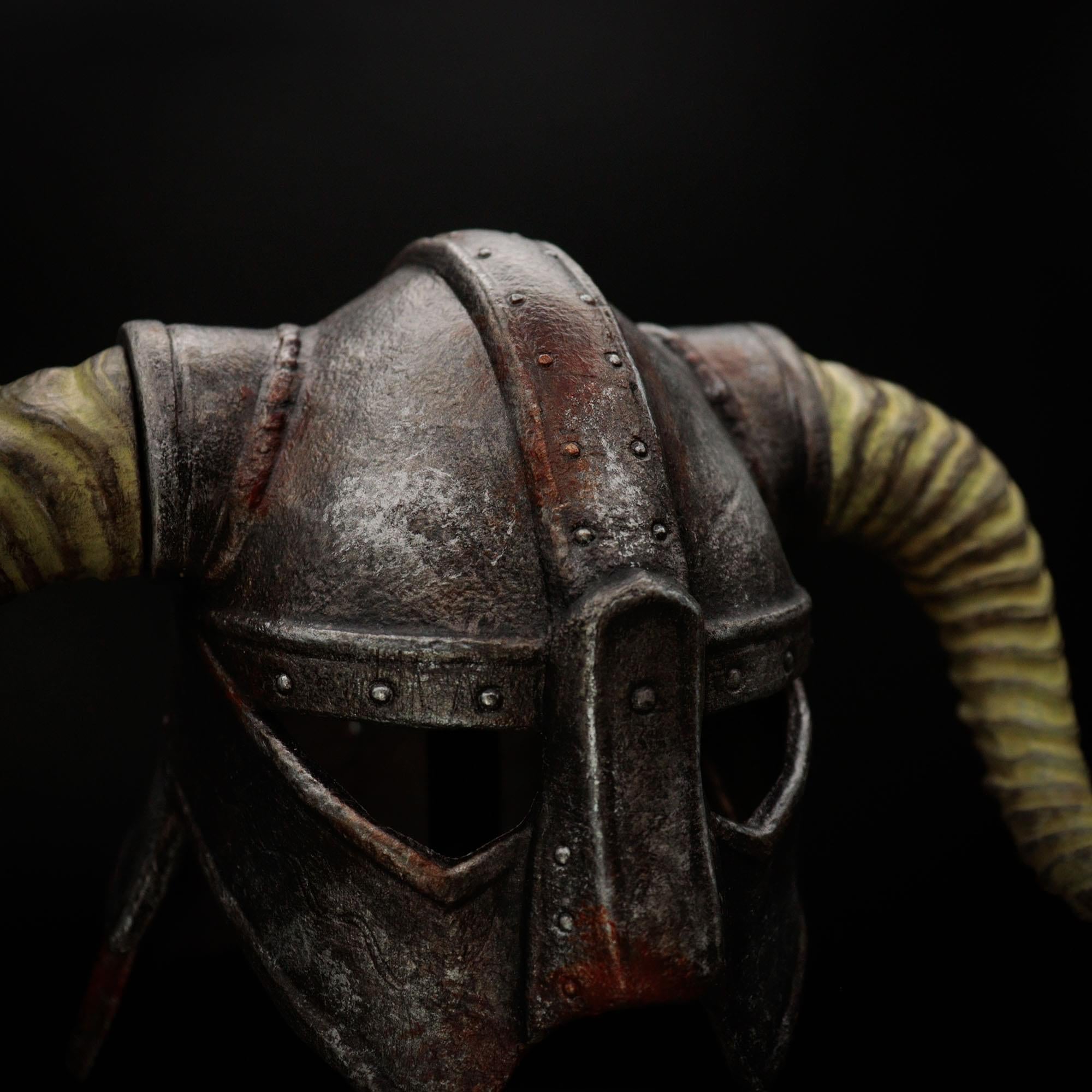 The Elder Scrolls: Skyrim Limited Edition Dragonborn Helmet Replica
