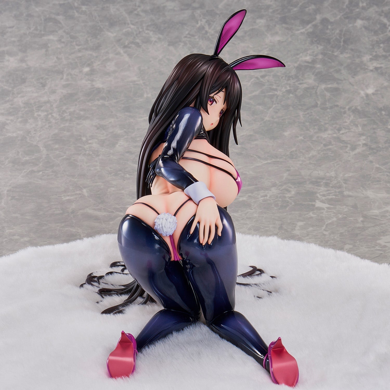 Union Creative Hirari illustration Reverse Bunny Figure JAPAN OFFICIAL