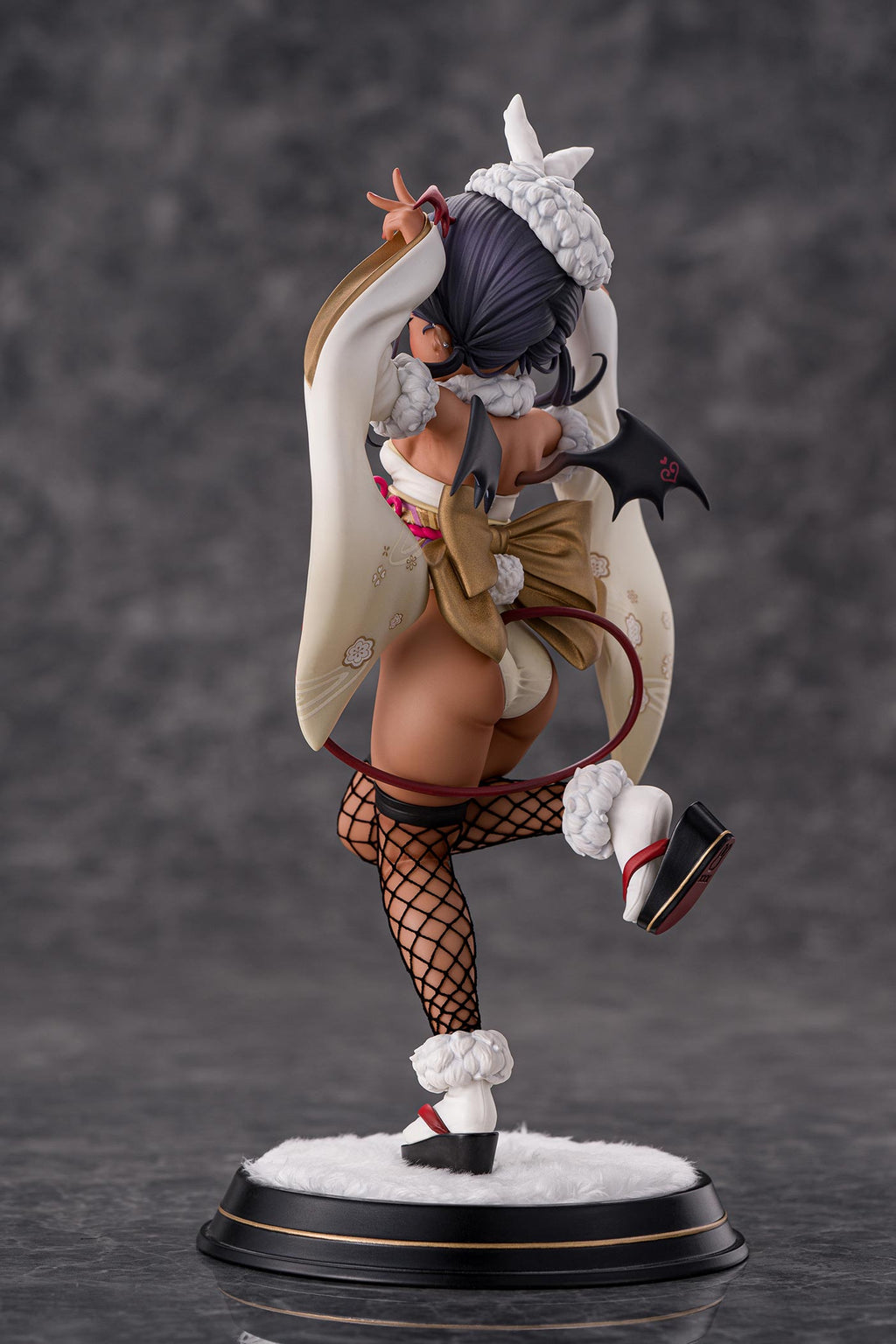 Tanned Succubus Chan Haregi Bunny Ver. Illustrated by Toranto Deluxe 1/6 Figure