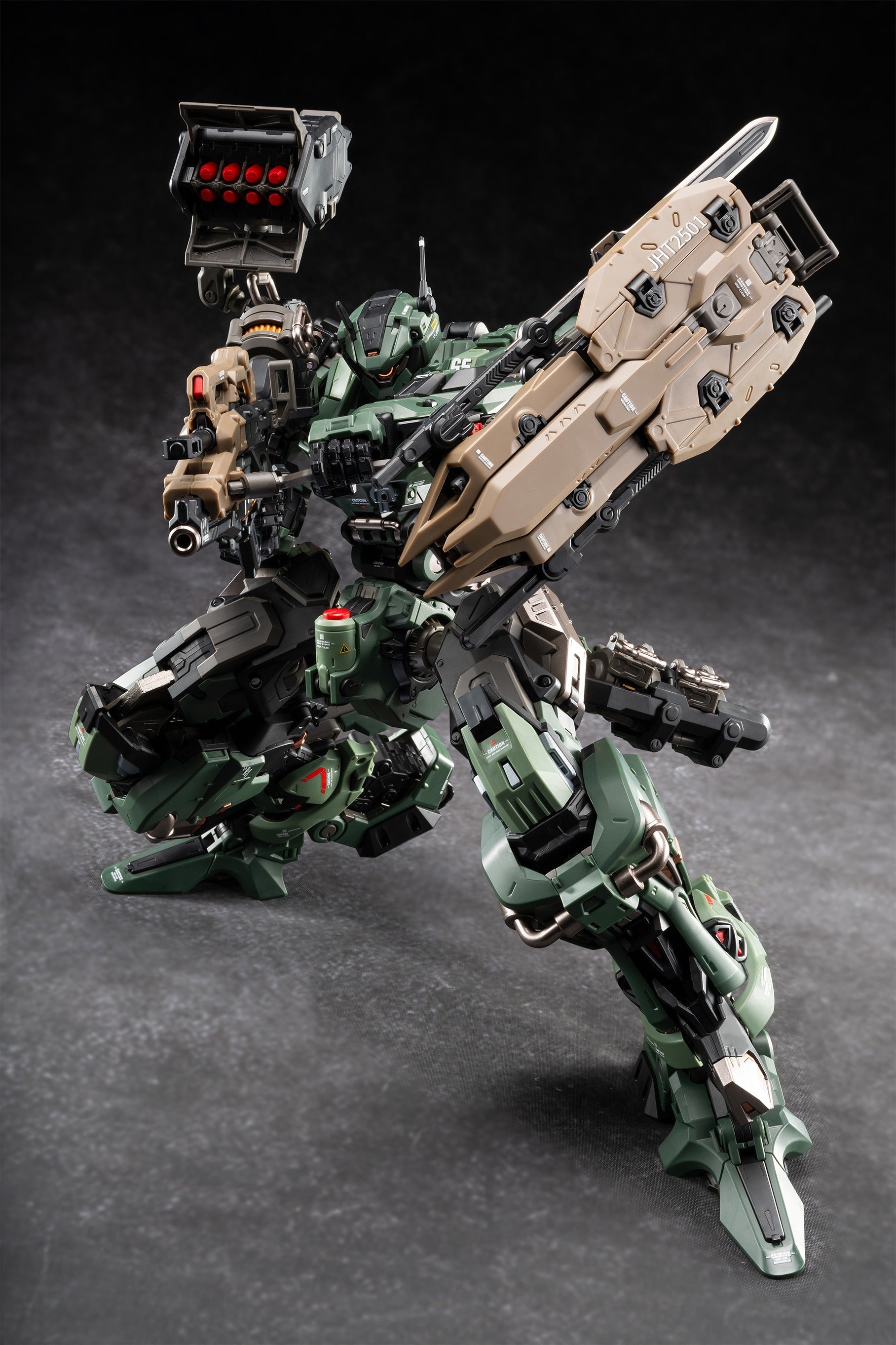 MOTOR NUCLEAR MNP-CR02A Zhong Yong Class Type 65 Jihu II Assault Type Model Kit