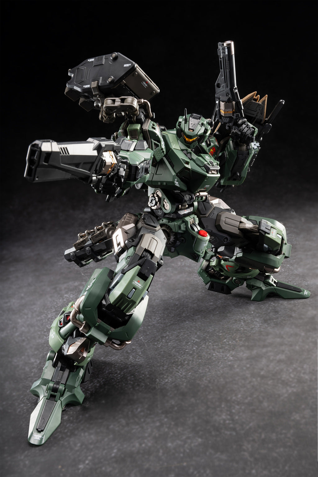 MOTOR NUCLEAR MNP-CR02A Zhong Yong Class Type 65 Jihu II Assault Type Model Kit