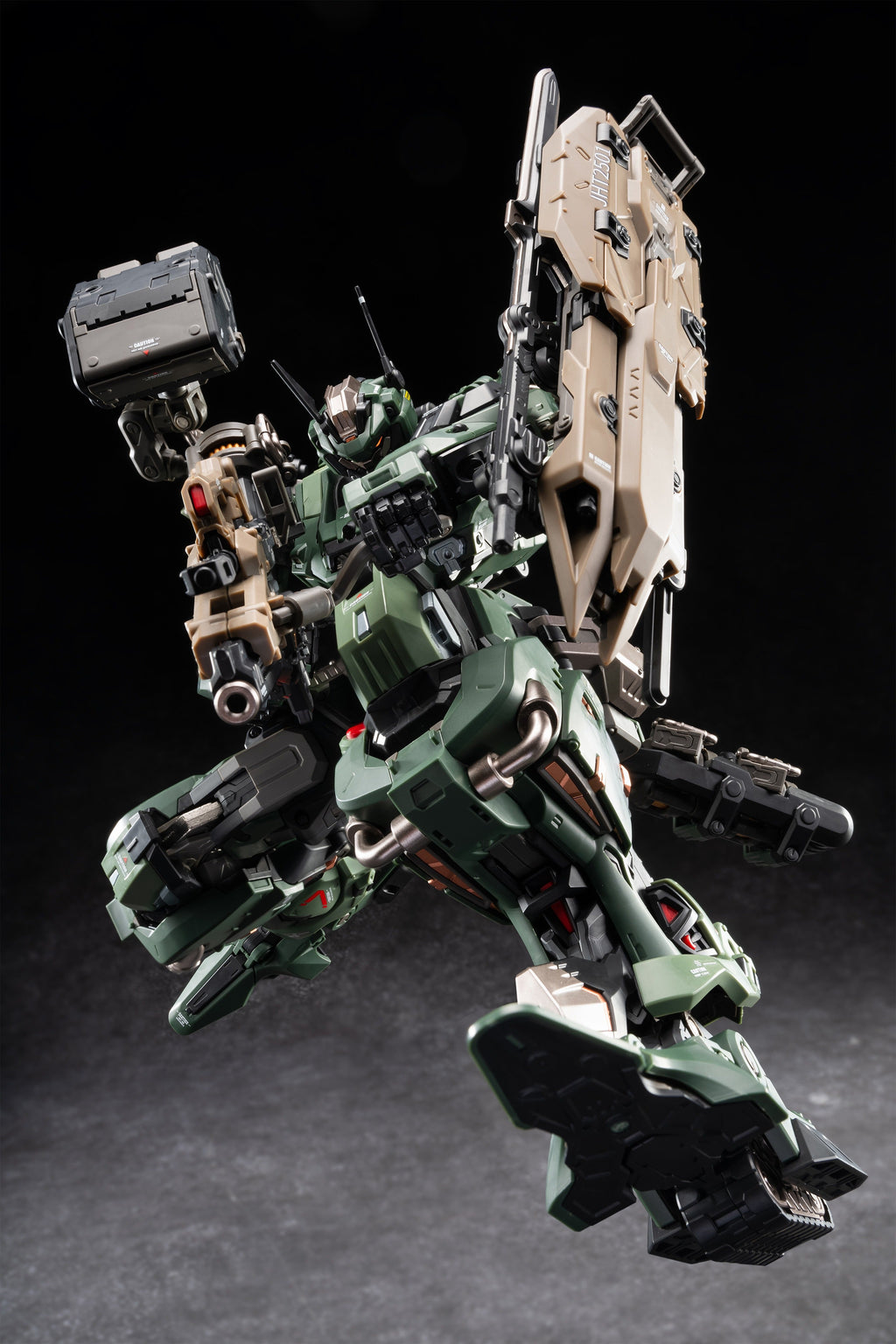 MOTOR NUCLEAR MNP-CR02A Zhong Yong Class Type 65 Jihu II Assault Type Model Kit