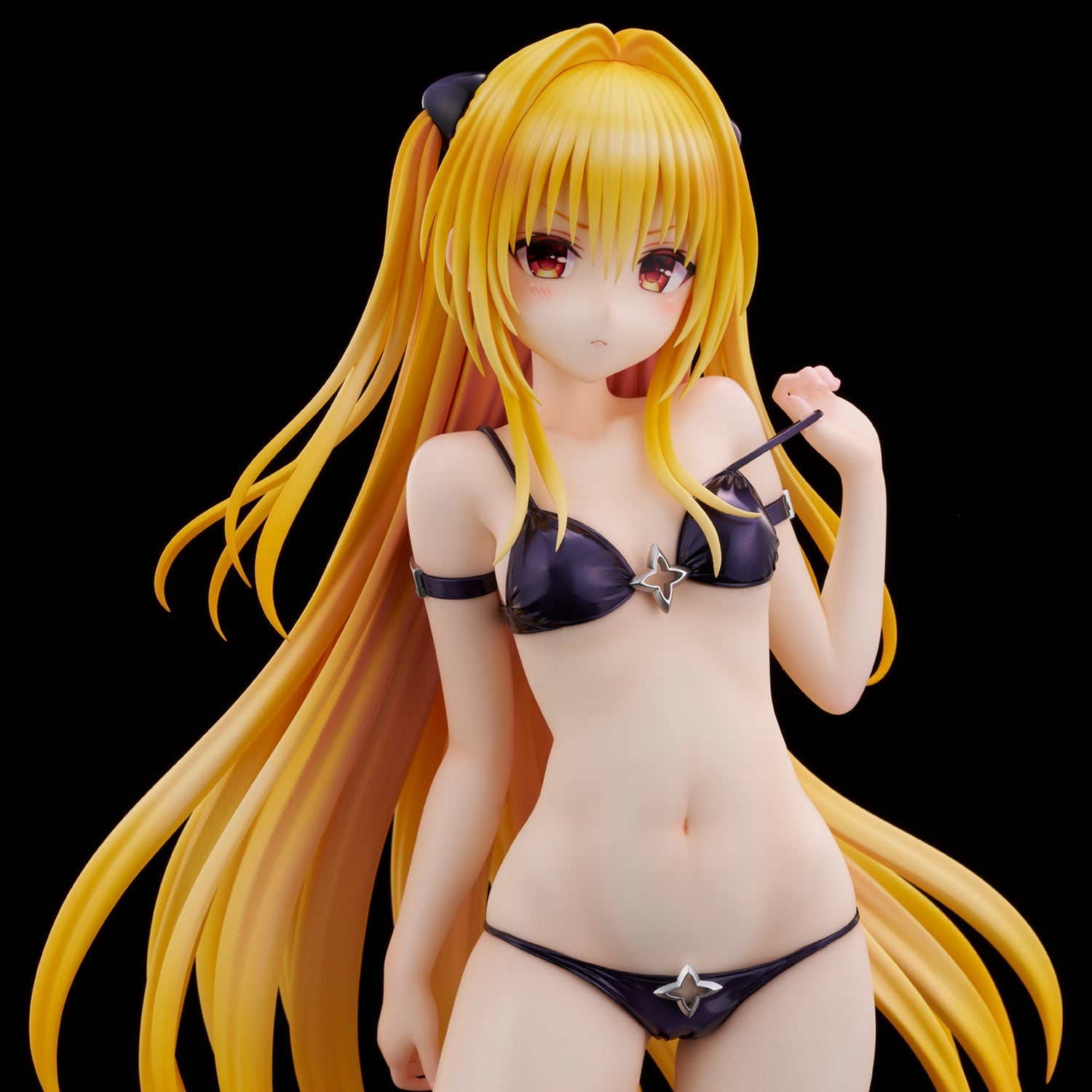 Union Creative To Love-Ru Darkness Swimsuit Series Golden Darkness 1/4 Figure