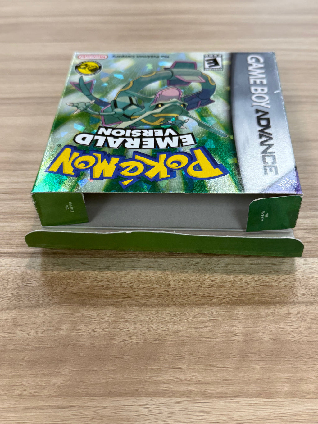 Pokemon Emerald: Complete  - Nintendo Game Boy Advance