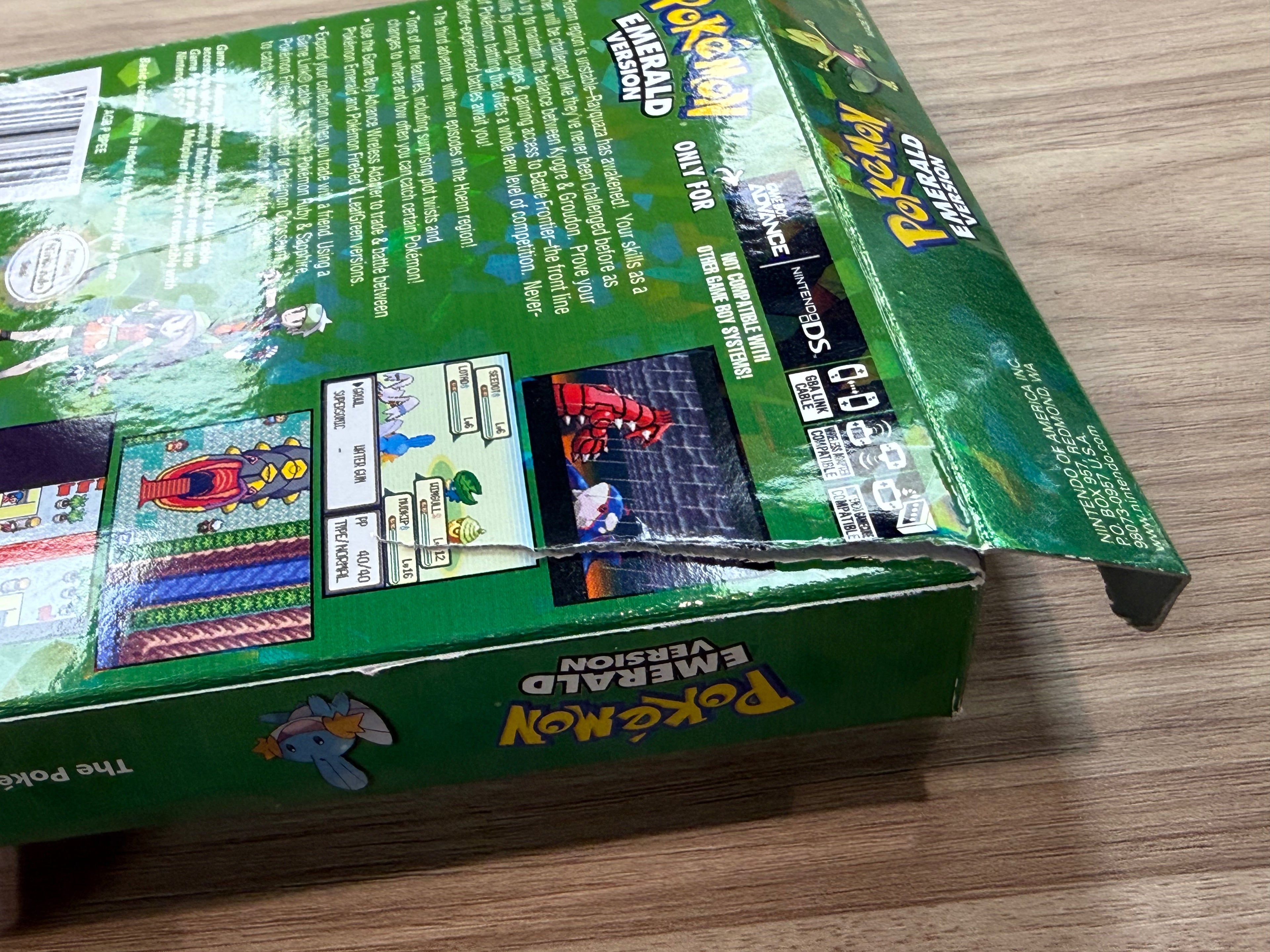 Pokemon Emerald: Complete  - Nintendo Game Boy Advance