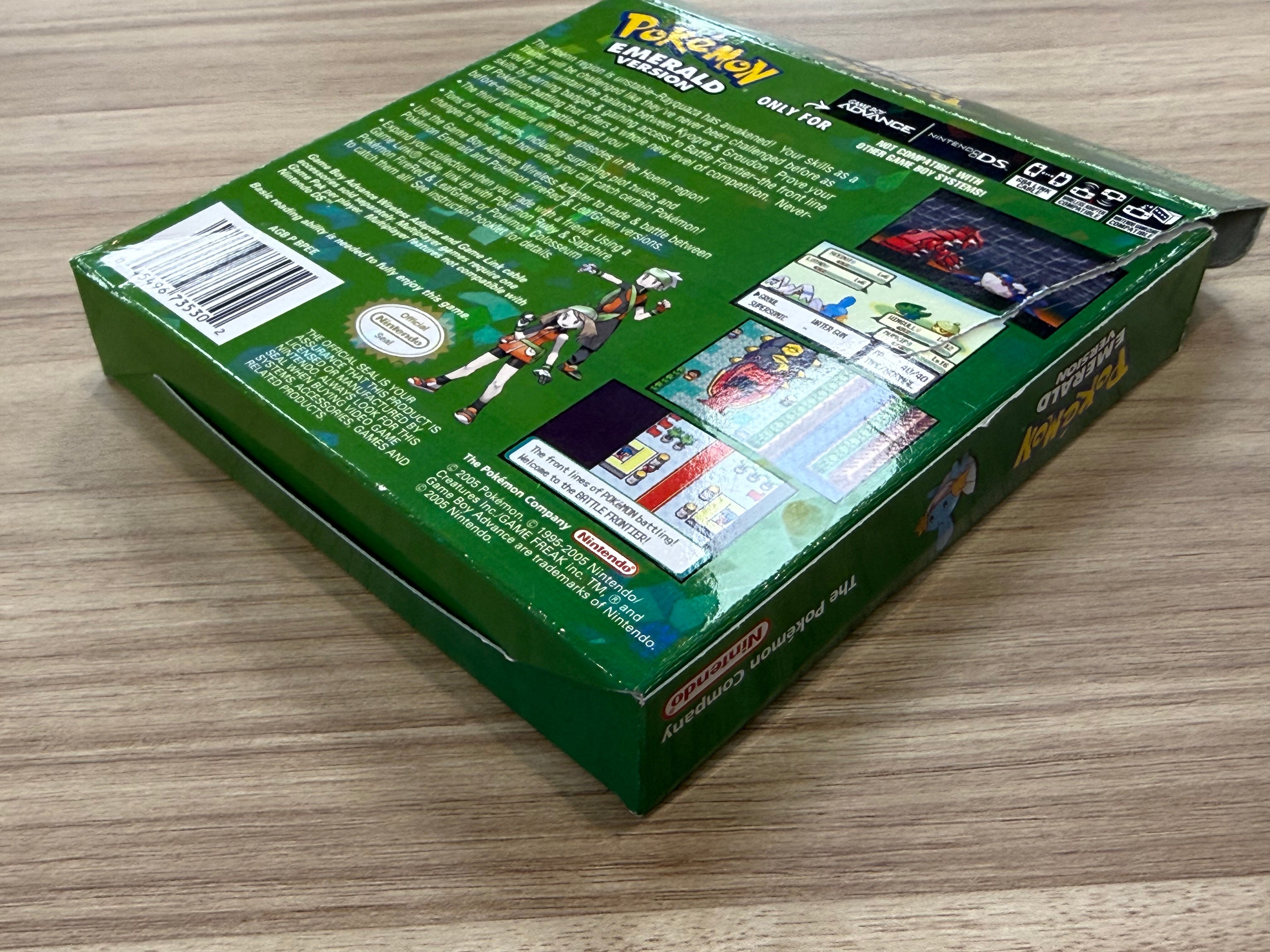 Pokemon Emerald: Complete  - Nintendo Game Boy Advance