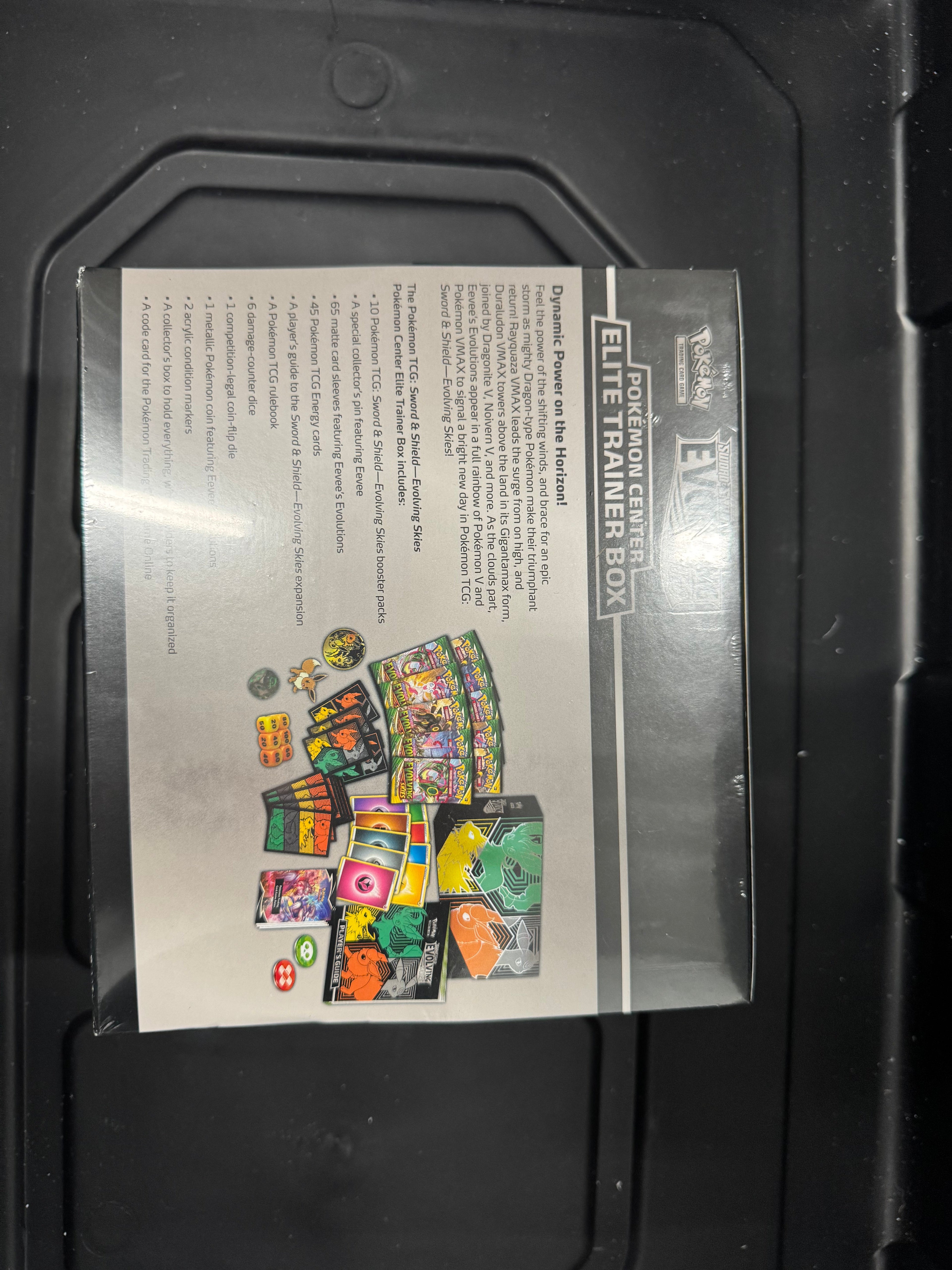 Pokemon Evolving Skies Elite Trainer Box Jolteon/Flareon/Umbreon/Leafeon (Pokemon Center Exclusive) (Dent in bottom corner - see photos)