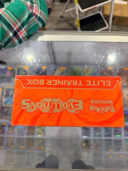 XY Evolutions Elite Trainer Box [Mega Charizard Y] - XY - Evolutions (EVO) *Flawwed