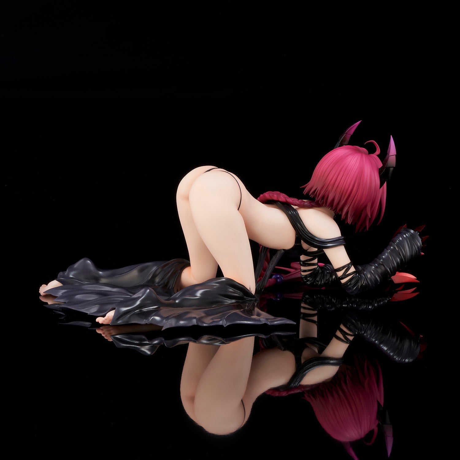 To Love-Ru Darkness Mea Kurosaki Darkness ver 1/6 Renewal Package Edition Figure
