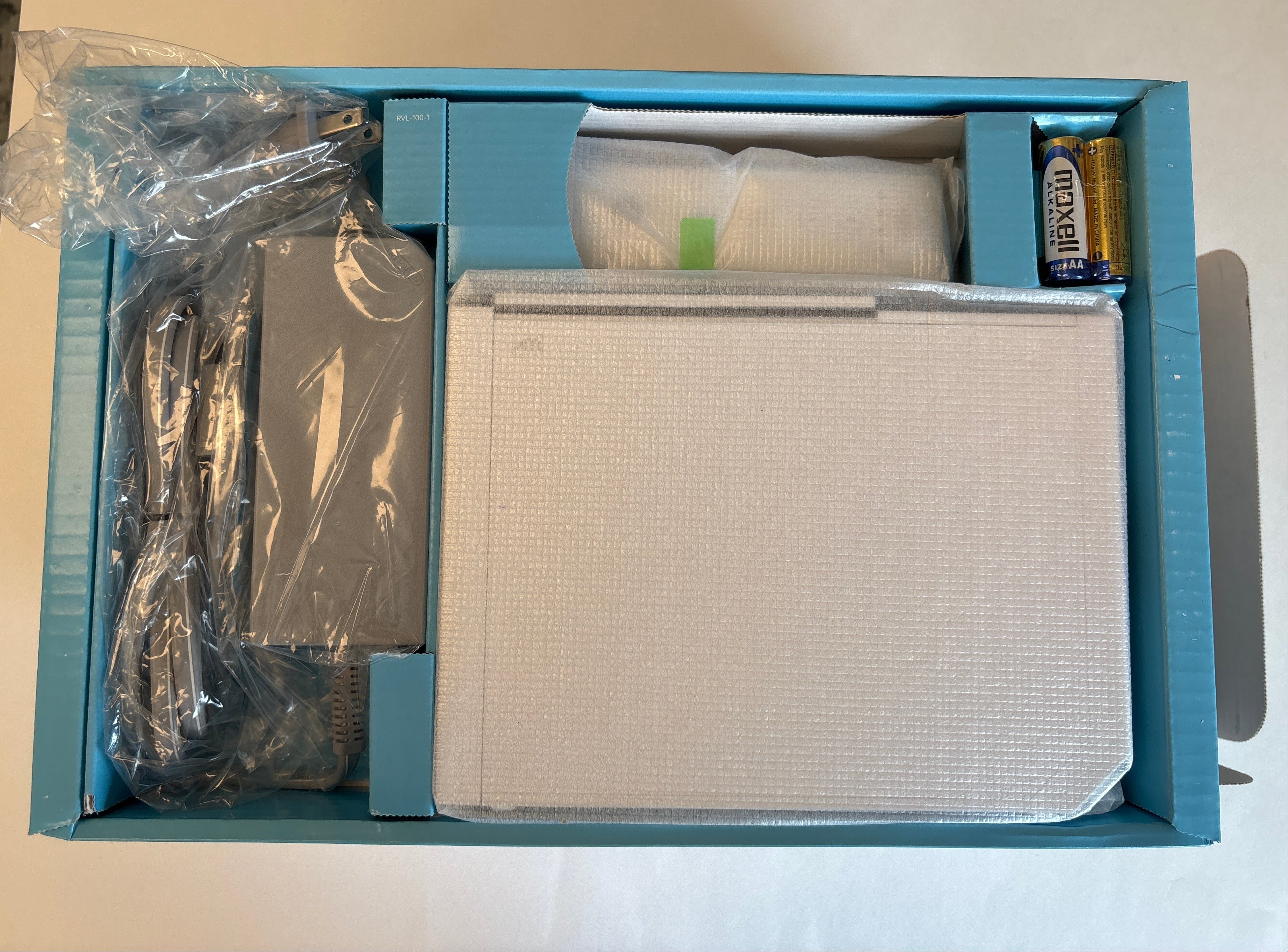 Nintendo Wii White Console Wii Sports Bundle Brand New & Factory Sealed!