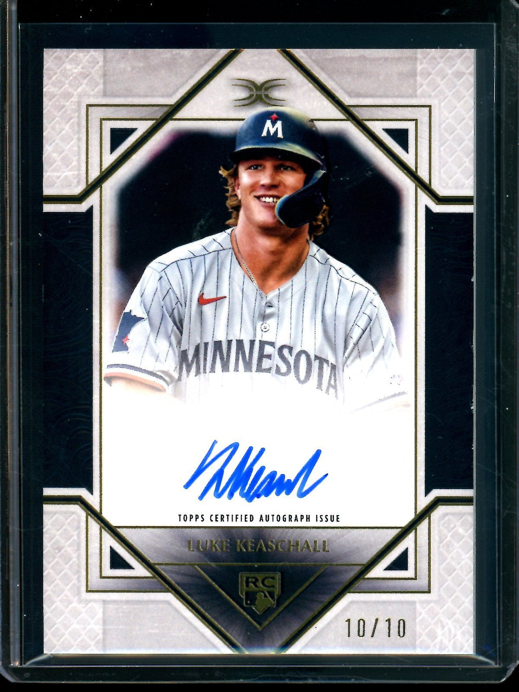 2025 Topps Definitive Luke Keaschall Rookie Autograph Black /10 Twins
