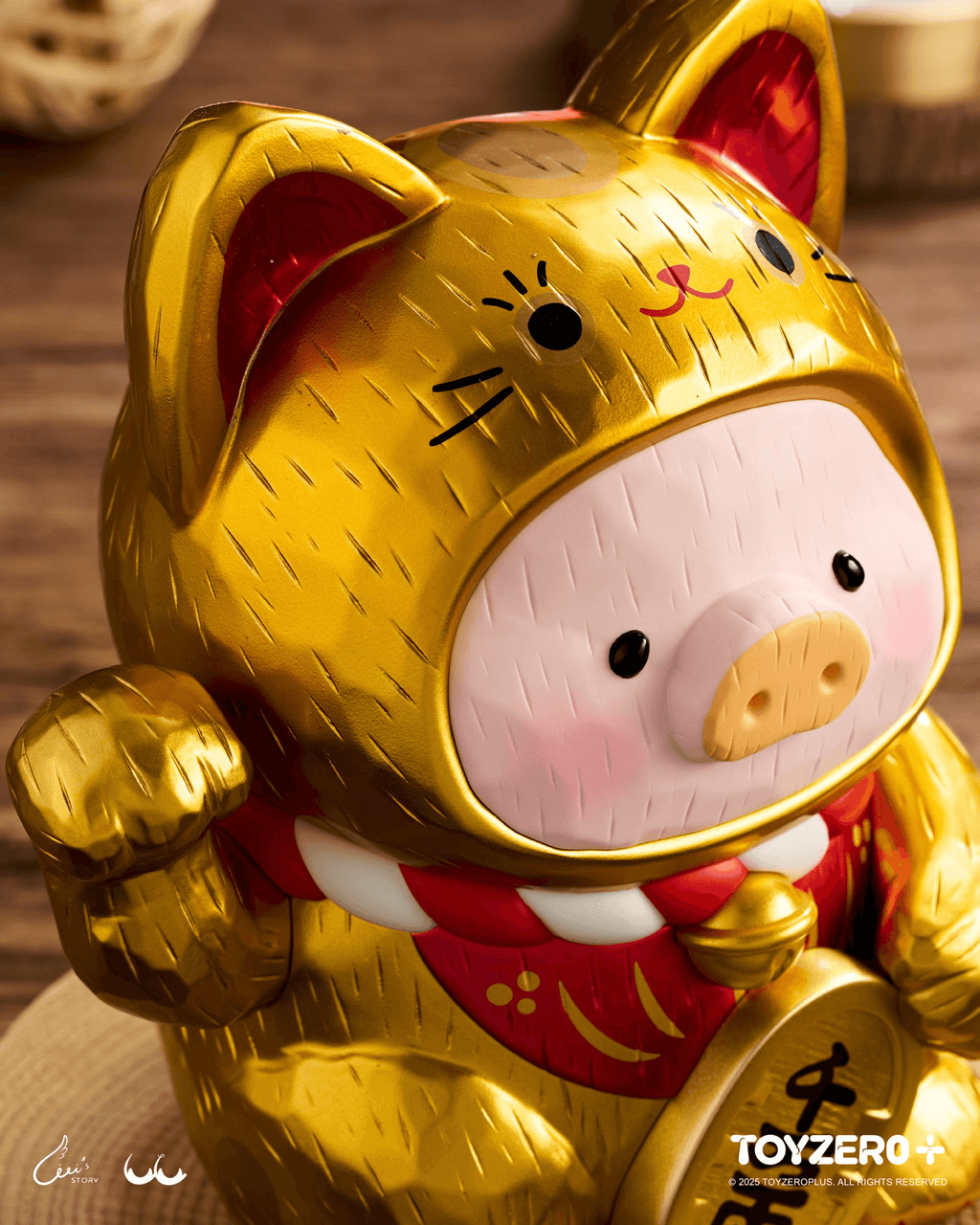 LuLu the Piggy - 18cm Wood-Carving Maneki Lu (Golden Cat)