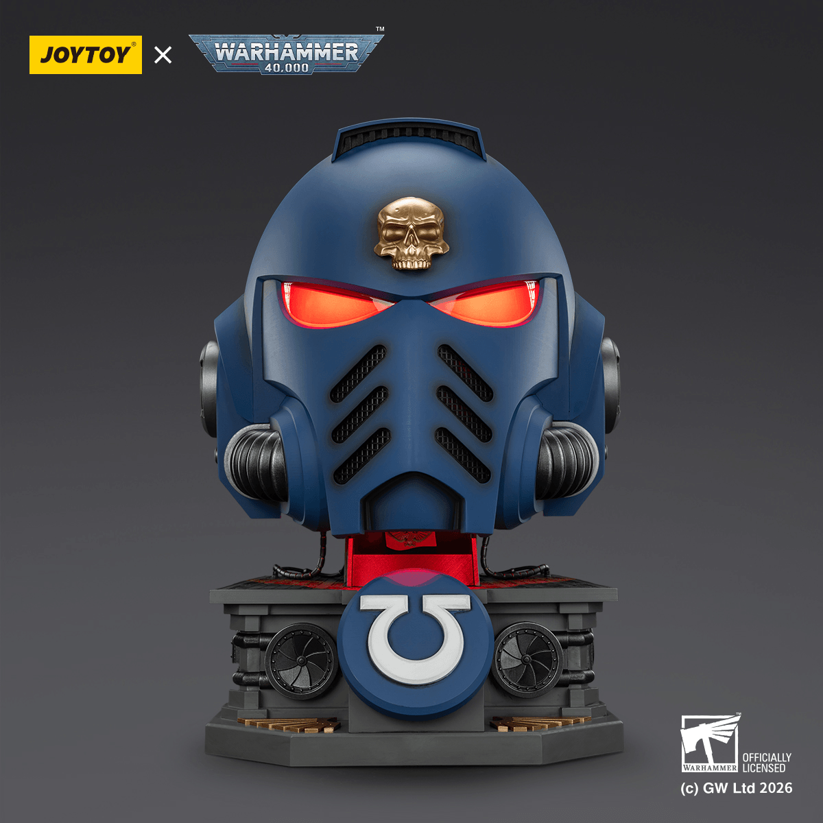 Ultramarines Captain MkX Helmet &amp; Display Stand