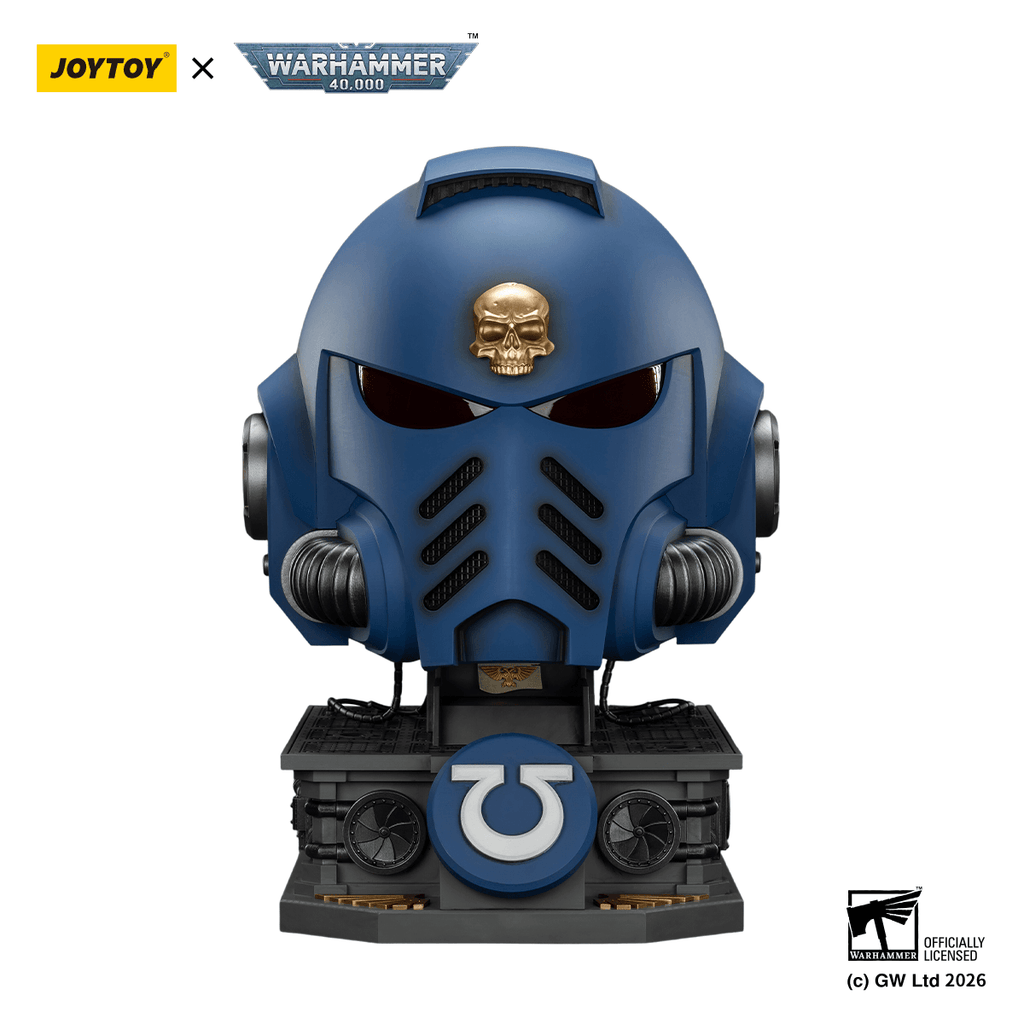 Ultramarines Captain MkX Helmet &amp; Display Stand