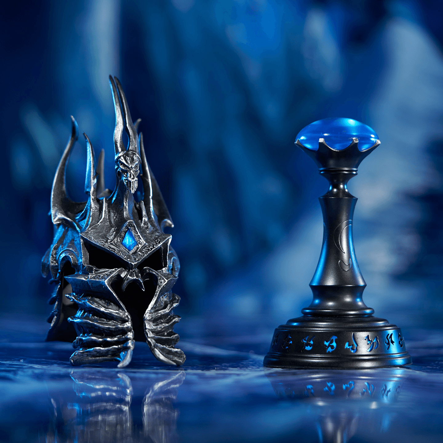 World of Warcraft® Helm of Domination Collector’s Edition Replica