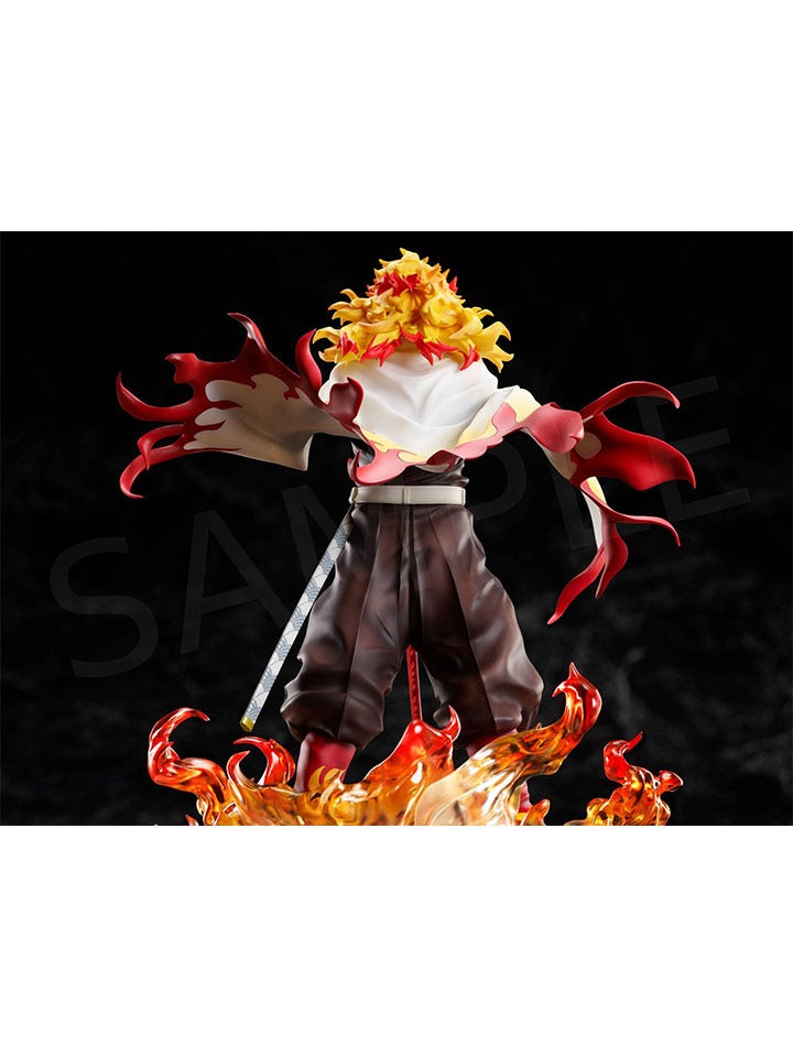 Demon Slayer: Kimetsu no Yaiba - Kyojuro Rengoku 1/8 Scale Figure