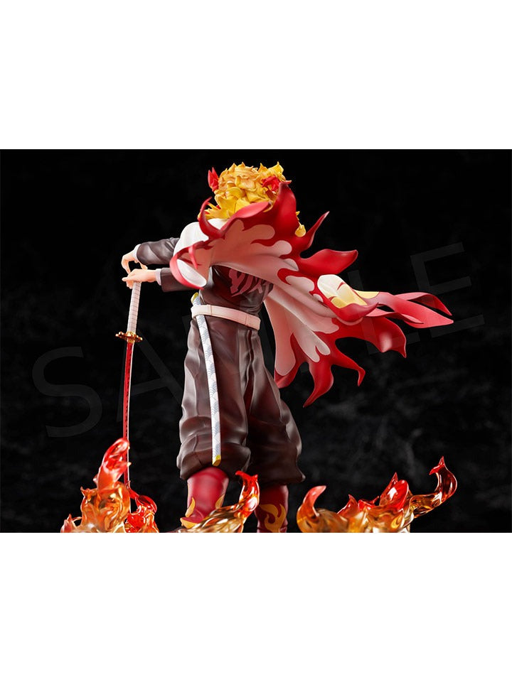 Demon Slayer: Kimetsu no Yaiba - Kyojuro Rengoku 1/8 Scale Figure
