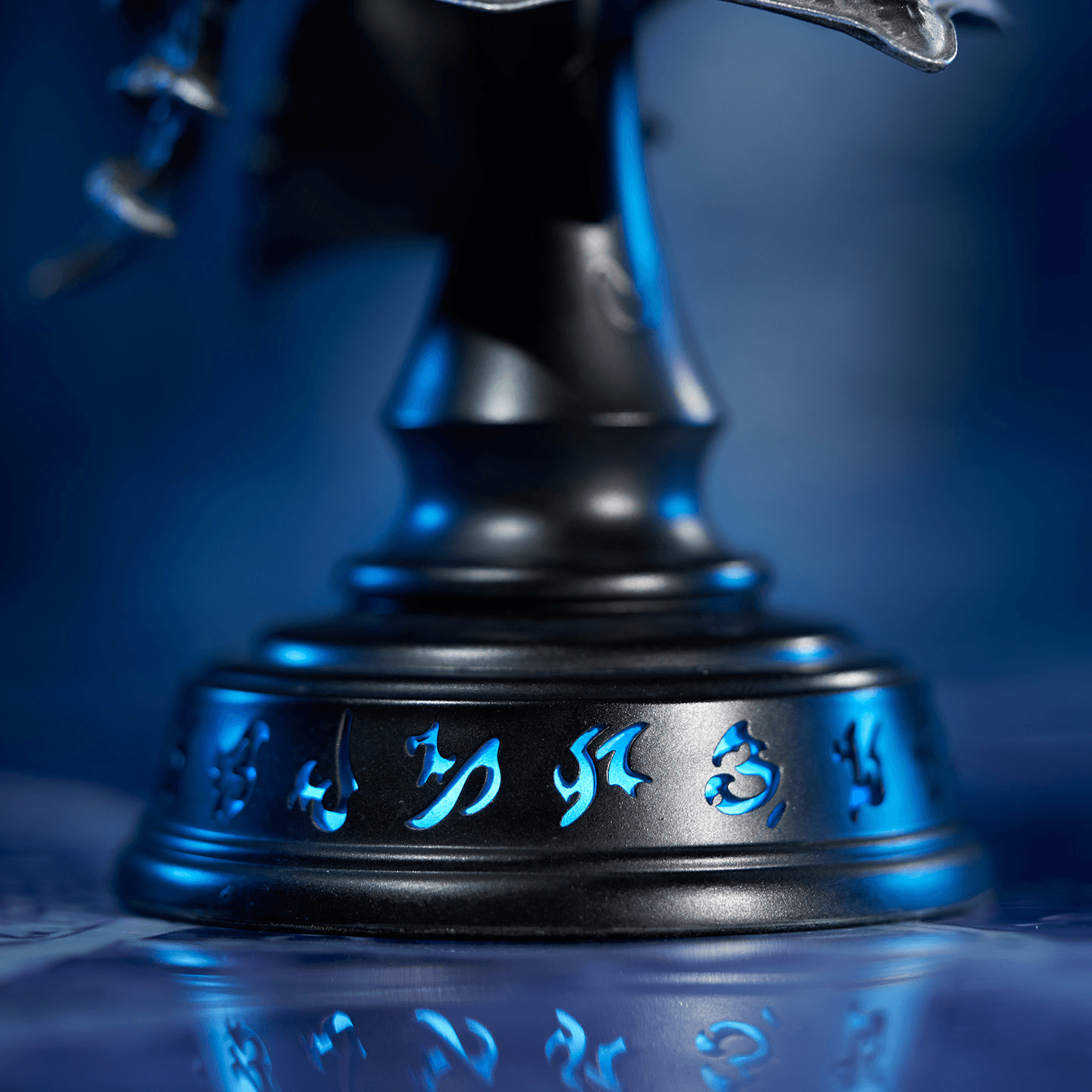World of Warcraft® Helm of Domination Collector’s Edition Replica