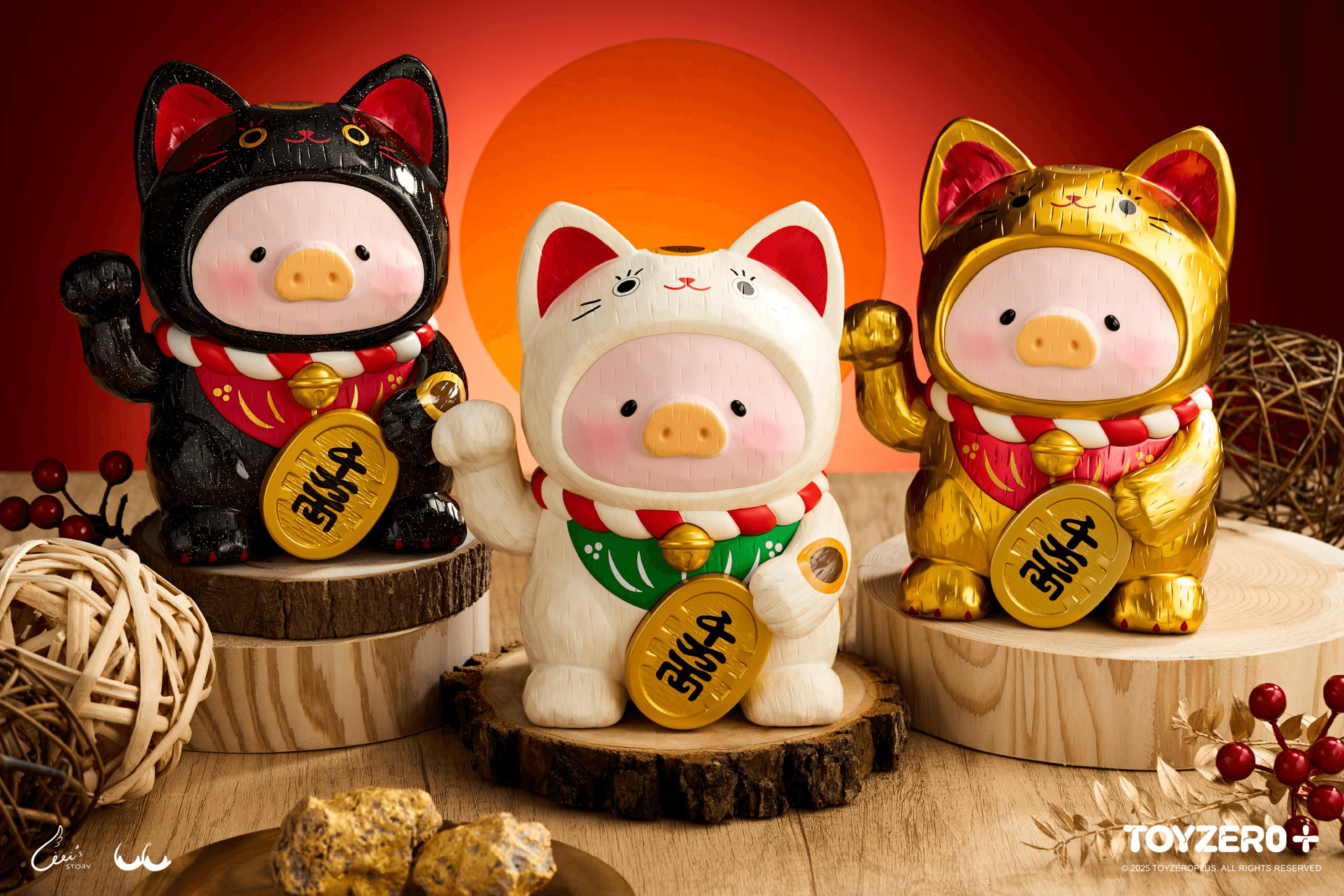 LuLu the Piggy - 18cm Wood-Carving Maneki Lu (Calico Cat)