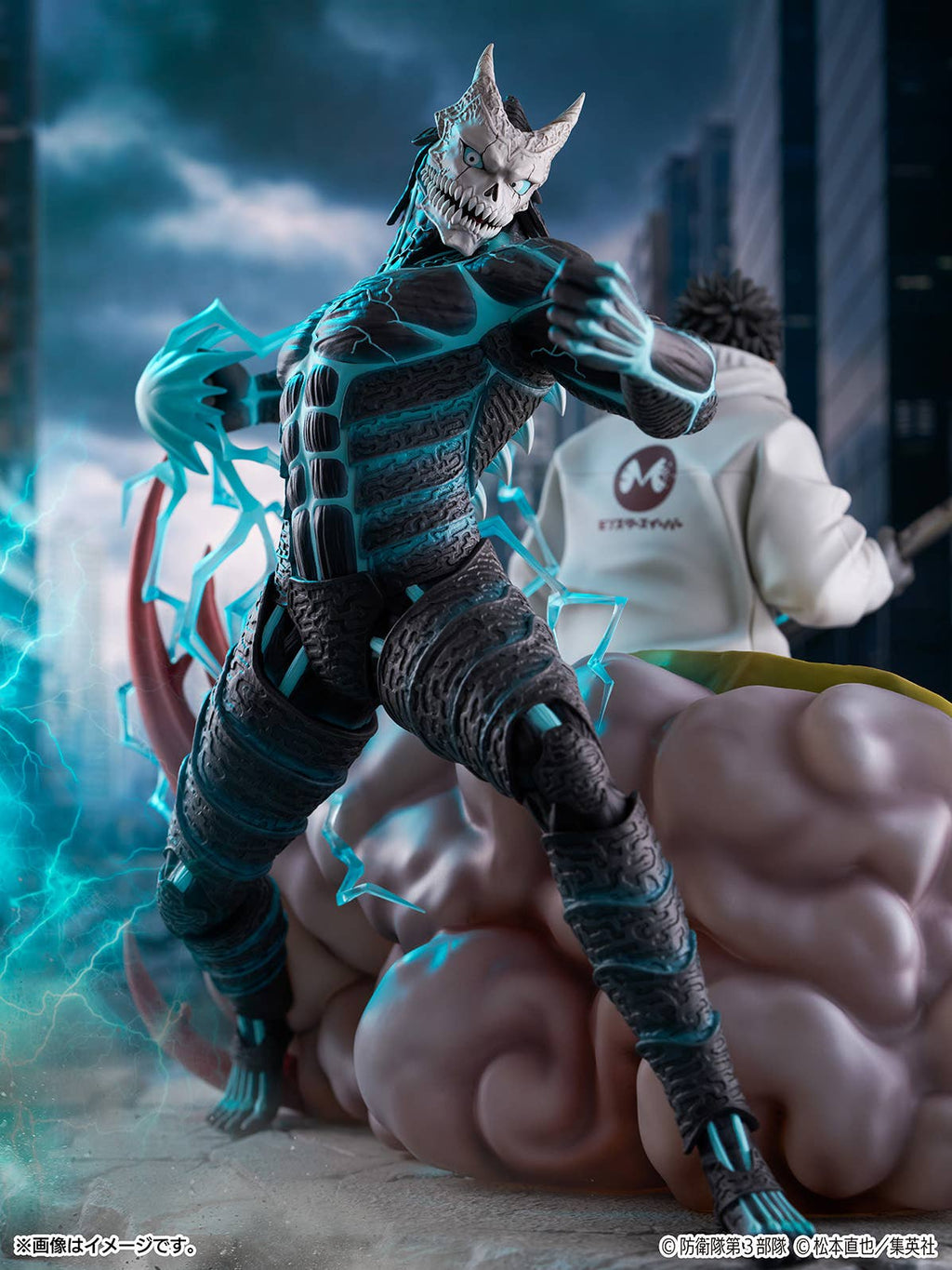 Kaiju No. 8 &amp; Kafka Hibino 1/7 Scale Figure