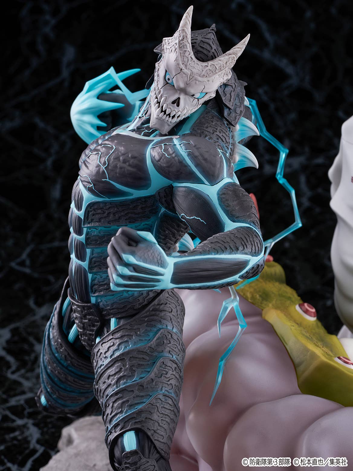 Kaiju No. 8 &amp; Kafka Hibino 1/7 Scale Figure