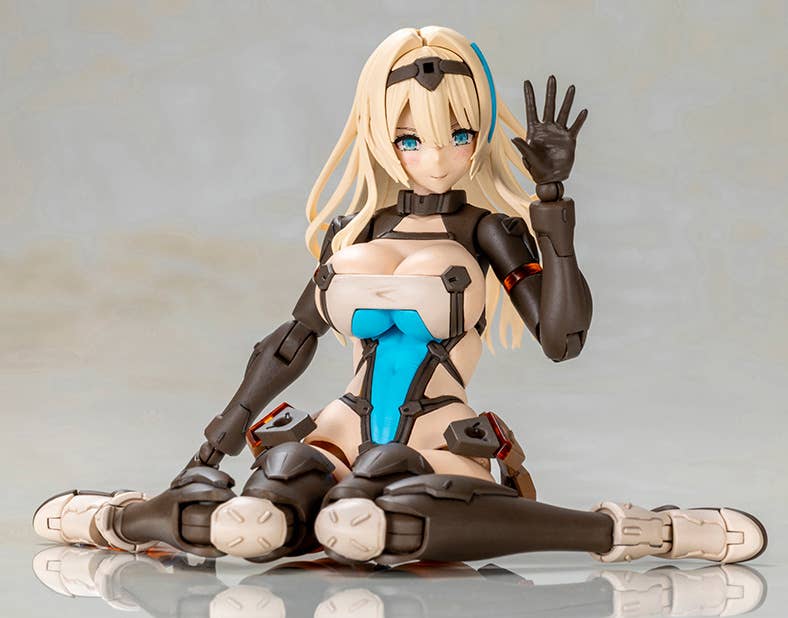 ZENITH GIRL - Front Mission Plastic Model