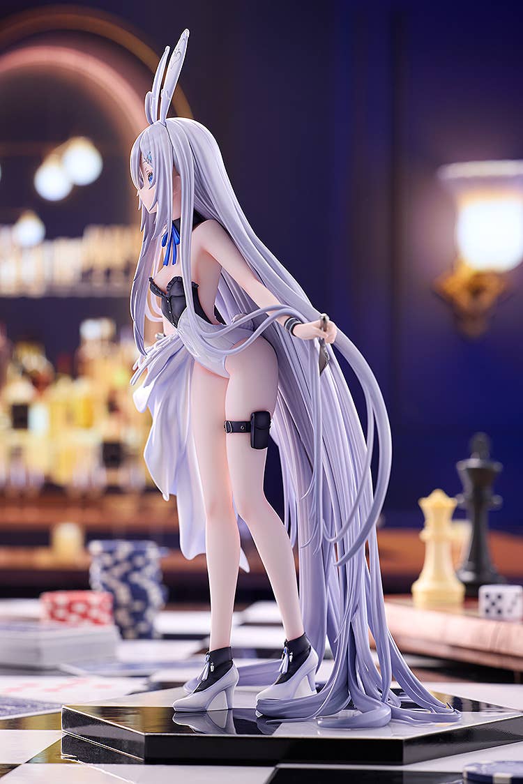 Playing Death Games to Put Food on the Table Light Novel: Yuki Bunny Dress ver.