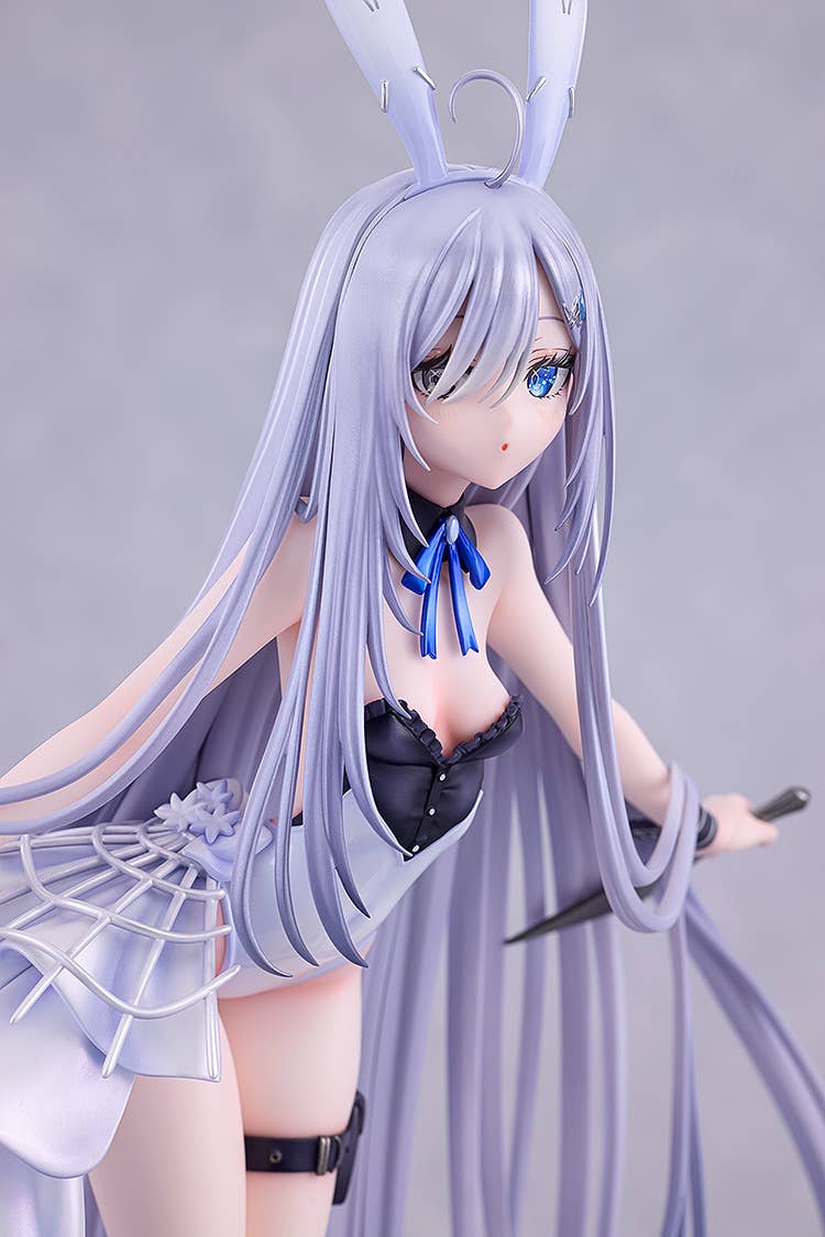 Playing Death Games to Put Food on the Table Light Novel: Yuki Bunny Dress ver.