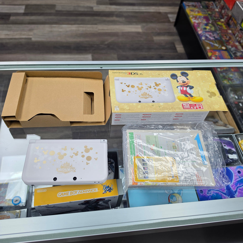 Nintendo 3DS XL Mickey Edition