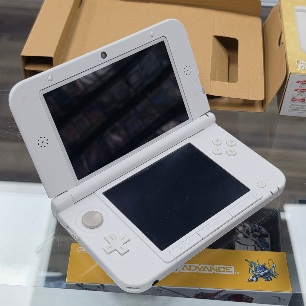 Nintendo 3DS XL Mickey Edition