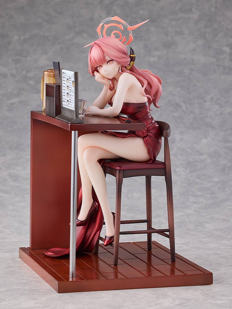 Aru (Dress): Memorial Lobby Ver.