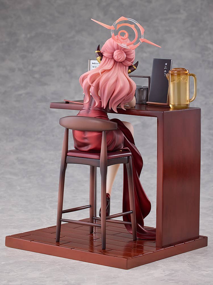 Aru (Dress): Memorial Lobby Ver.