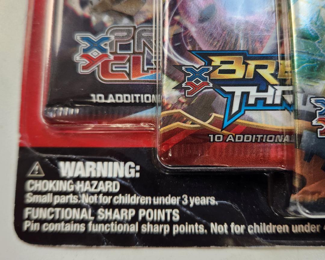 Pokemon - Legendary Birds - 3-Pack Blister with Pin - Moltres