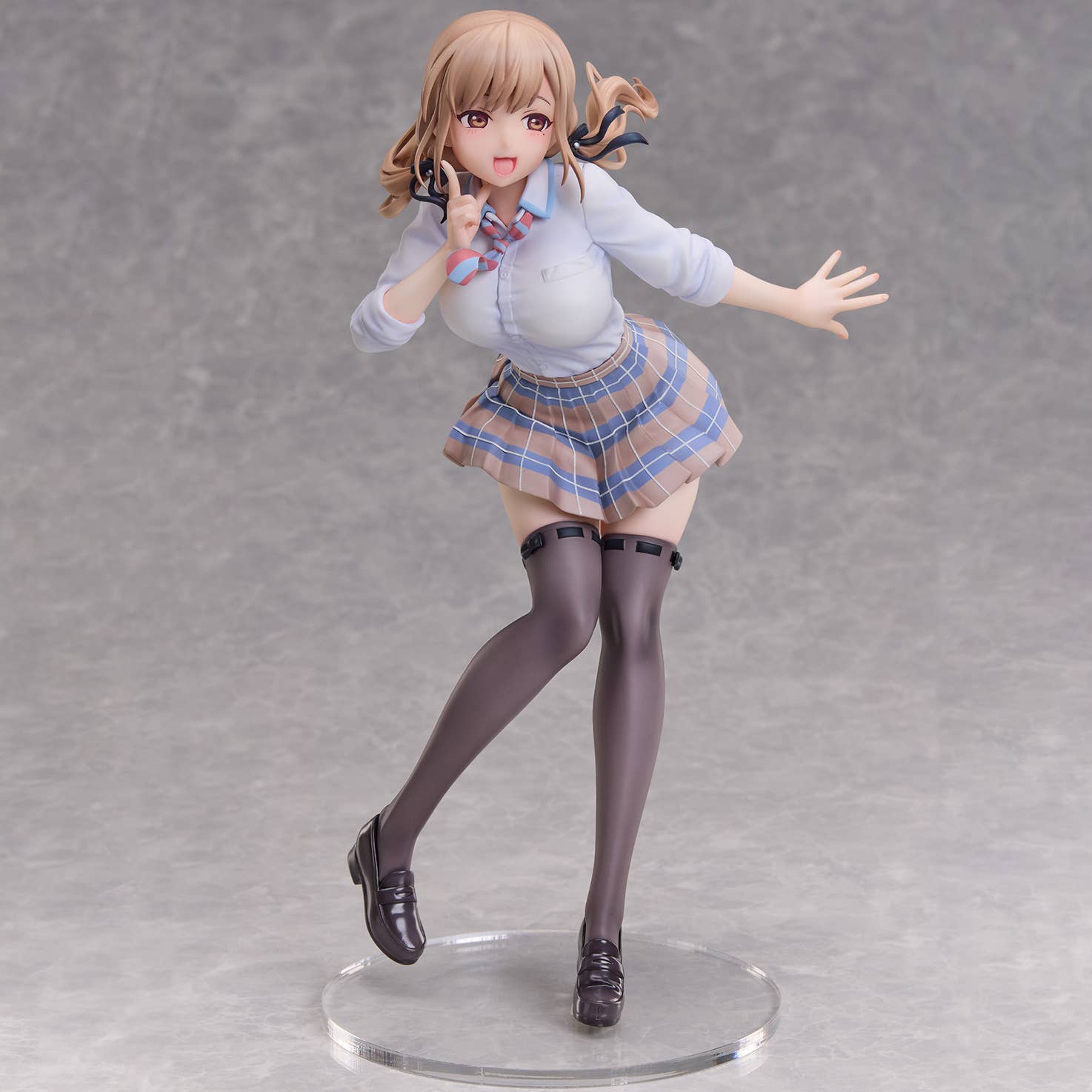 “Love Can't Be Divided Between Twins” Naori Jinguji 1/6 Scale Pre-Painted Figure